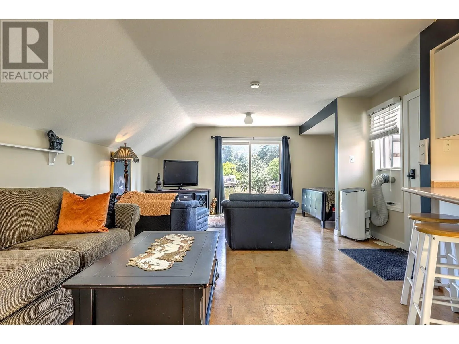 5482 Silver Star Road