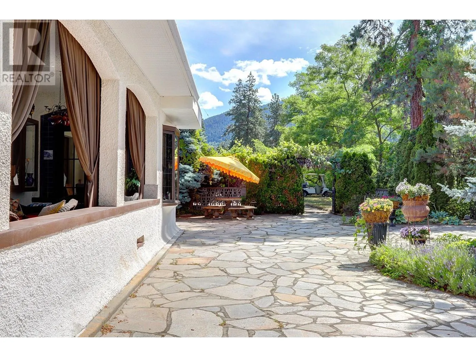 5482 Silver Star Road