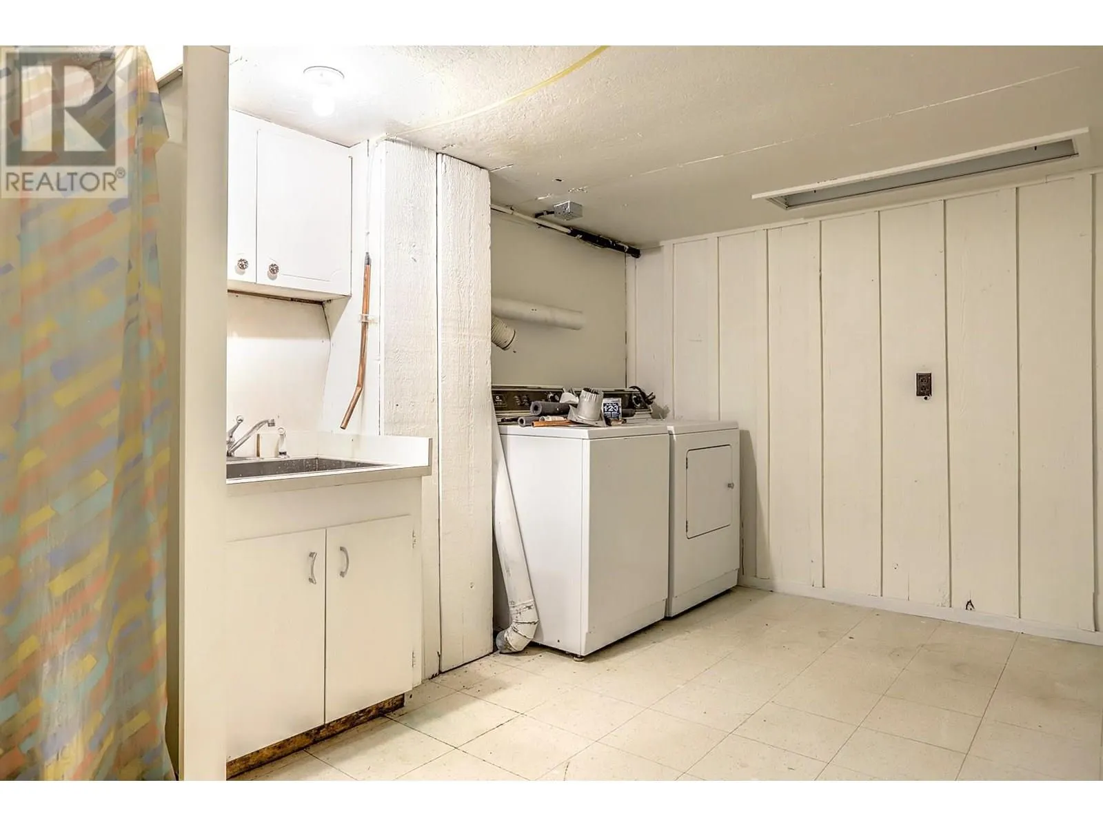 5482 Silver Star Road
