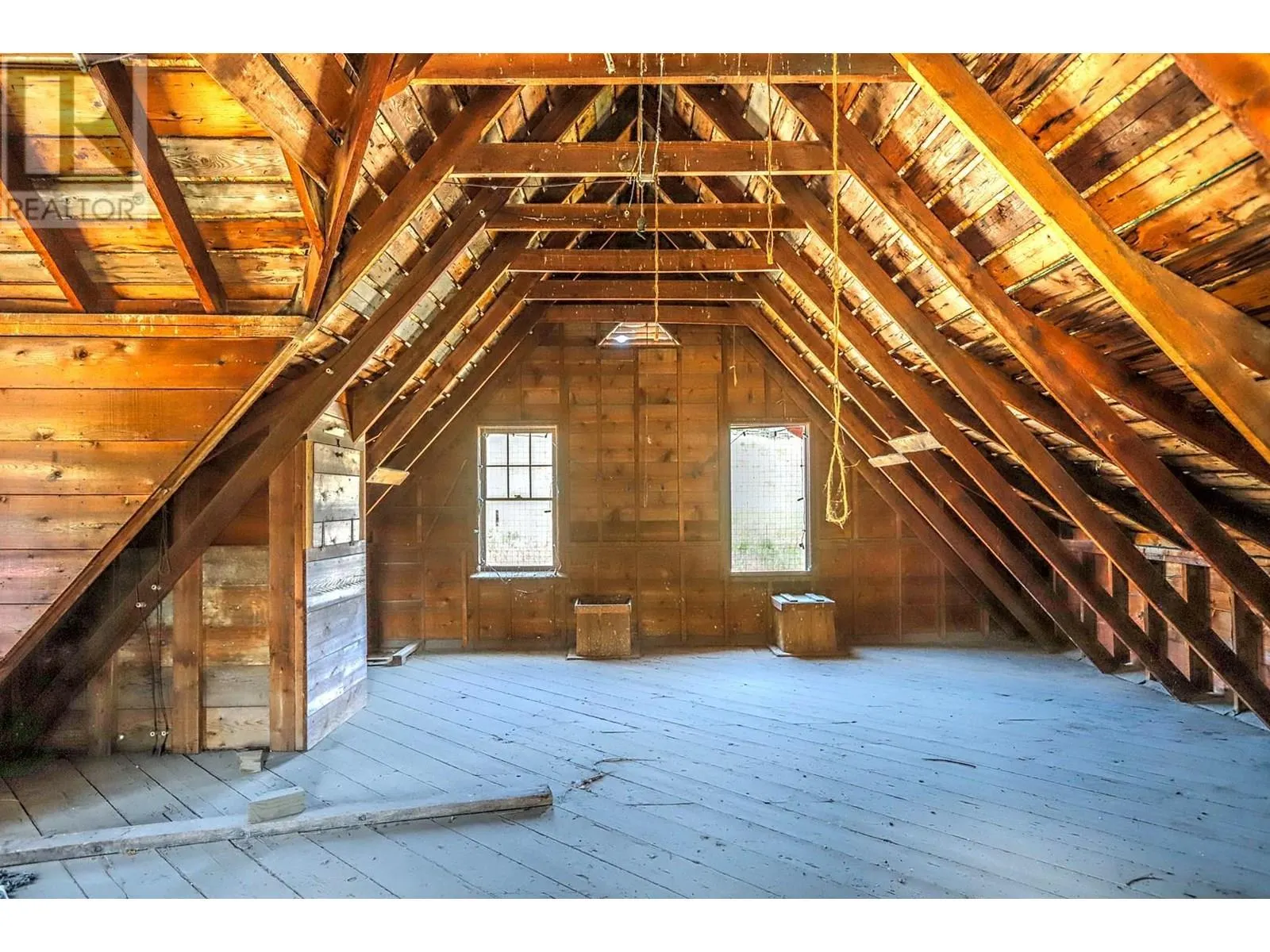 5482 Silver Star Road