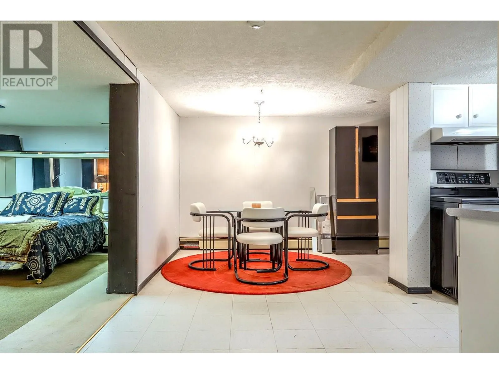 5482 Silver Star Road