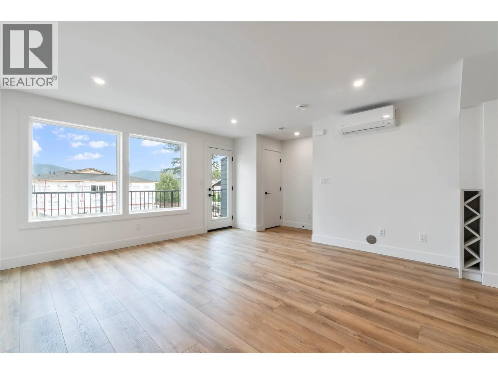 981 12 Street SE Unit# 32