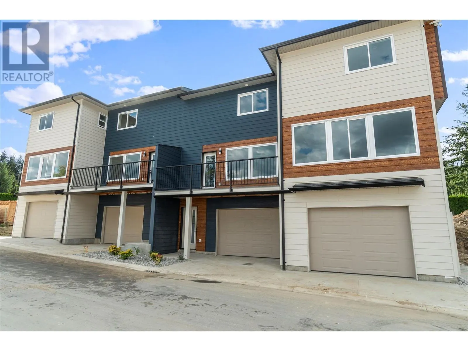 981 12 Street SE Unit# 33