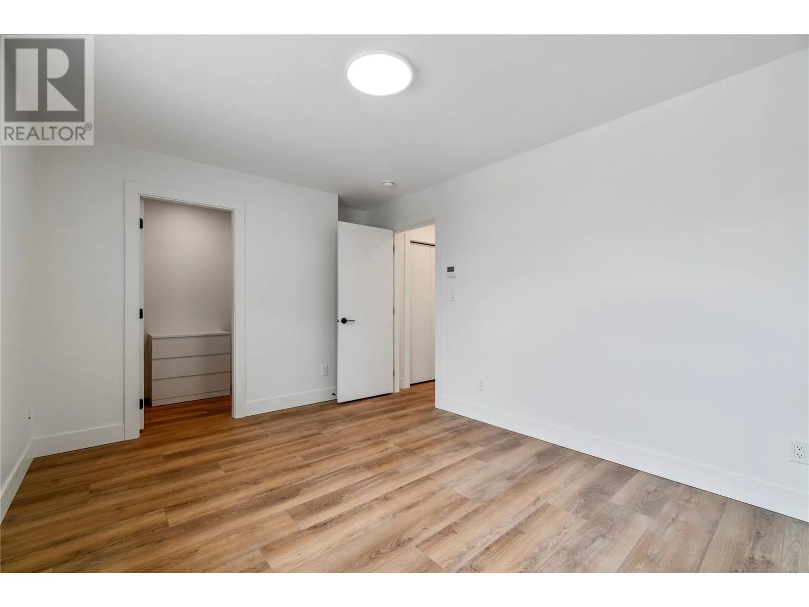 981 12 Street SE Unit# 33