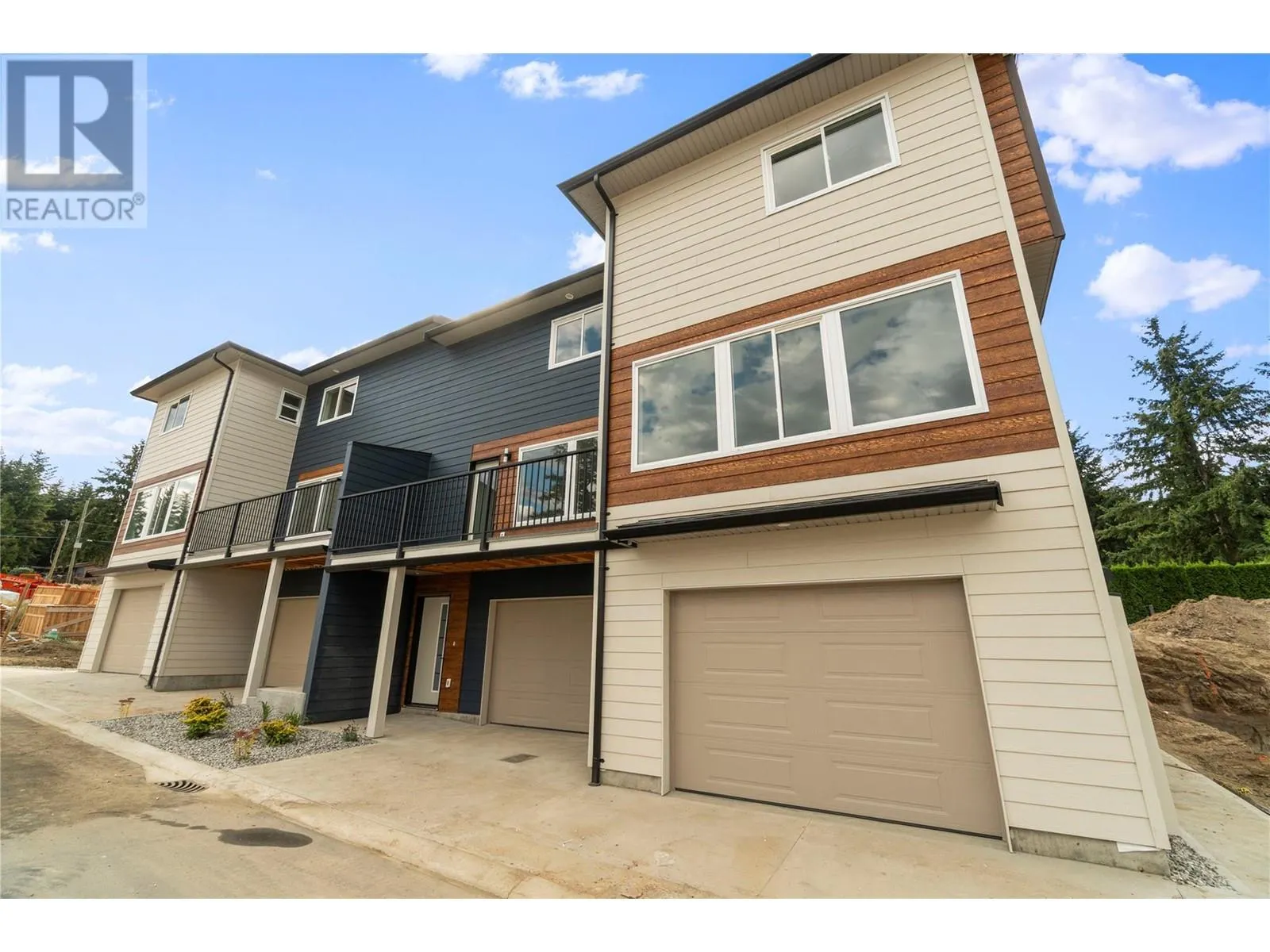 981 12 Street SE Unit# 33