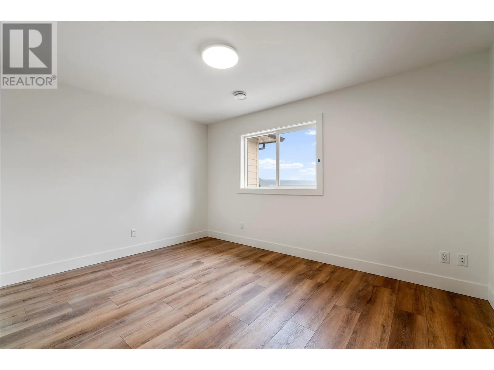 981 12 Street SE Unit# 33