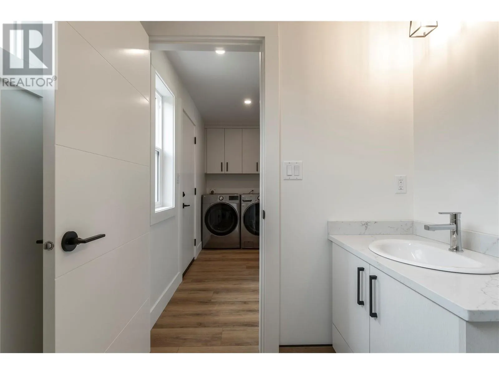 981 12 Street SE Unit# 33