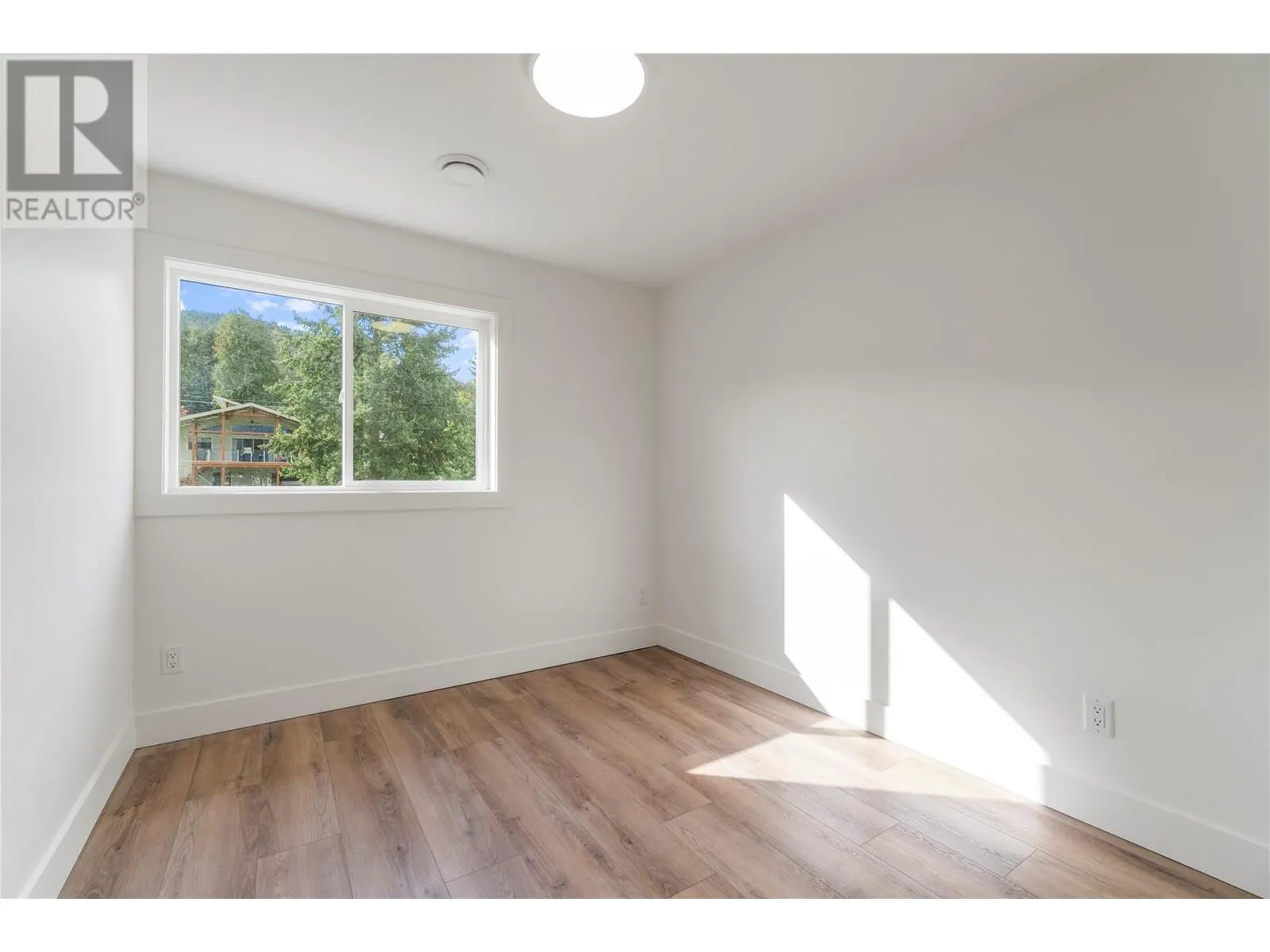 981 12 Street SE Unit# 33