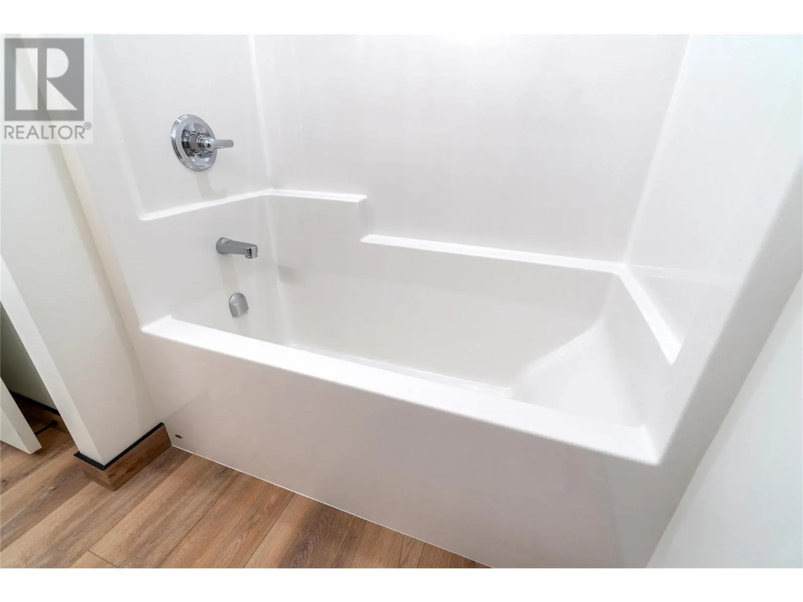 981 12 Street SE Unit# 33