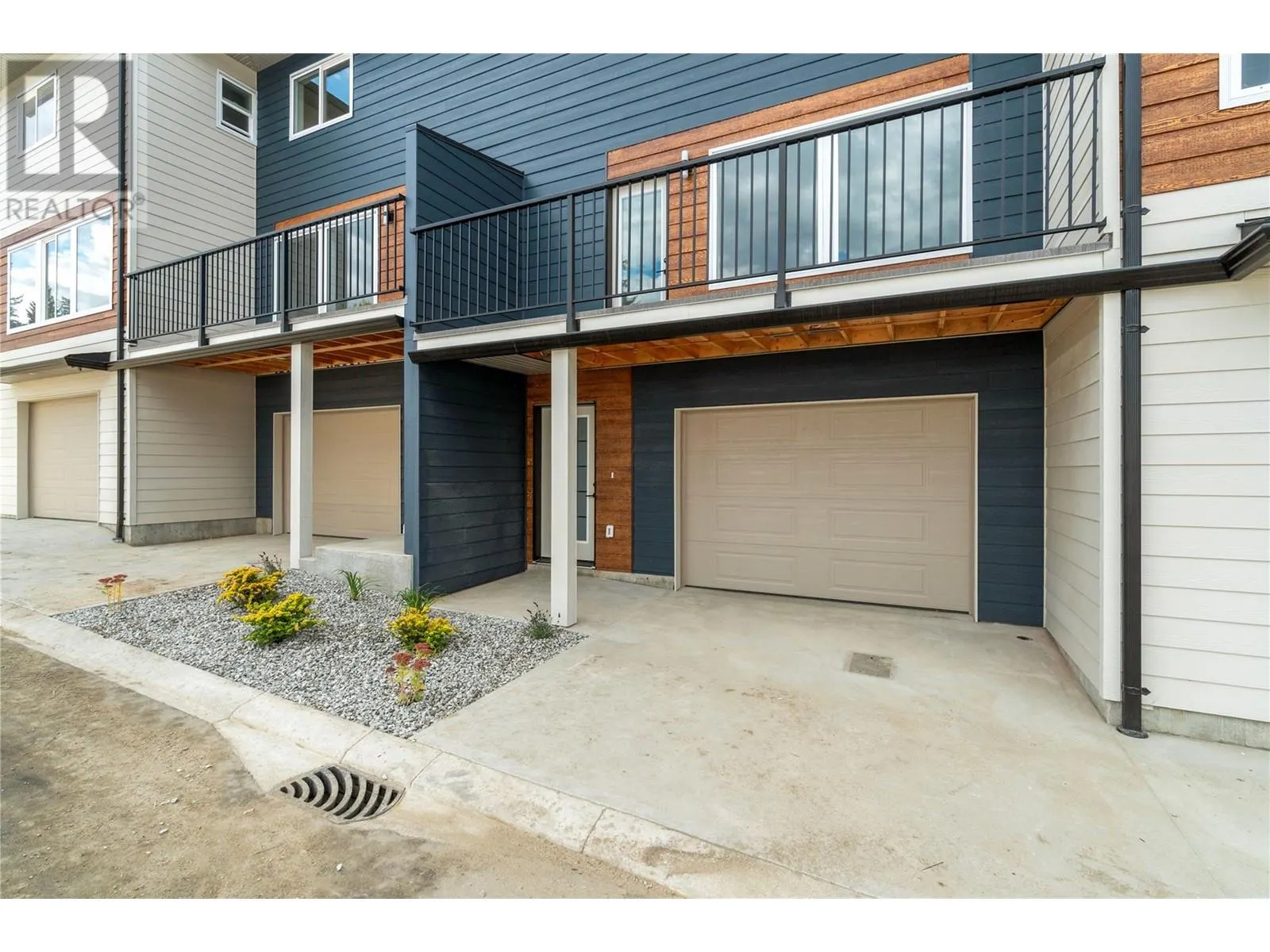 981 12 Street SE Unit# 33