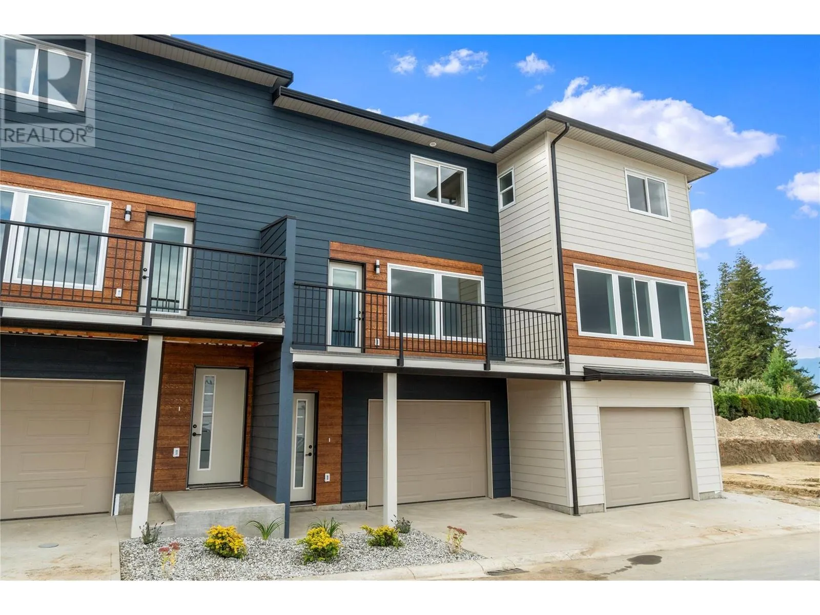 981 12 Street SE Unit# 33