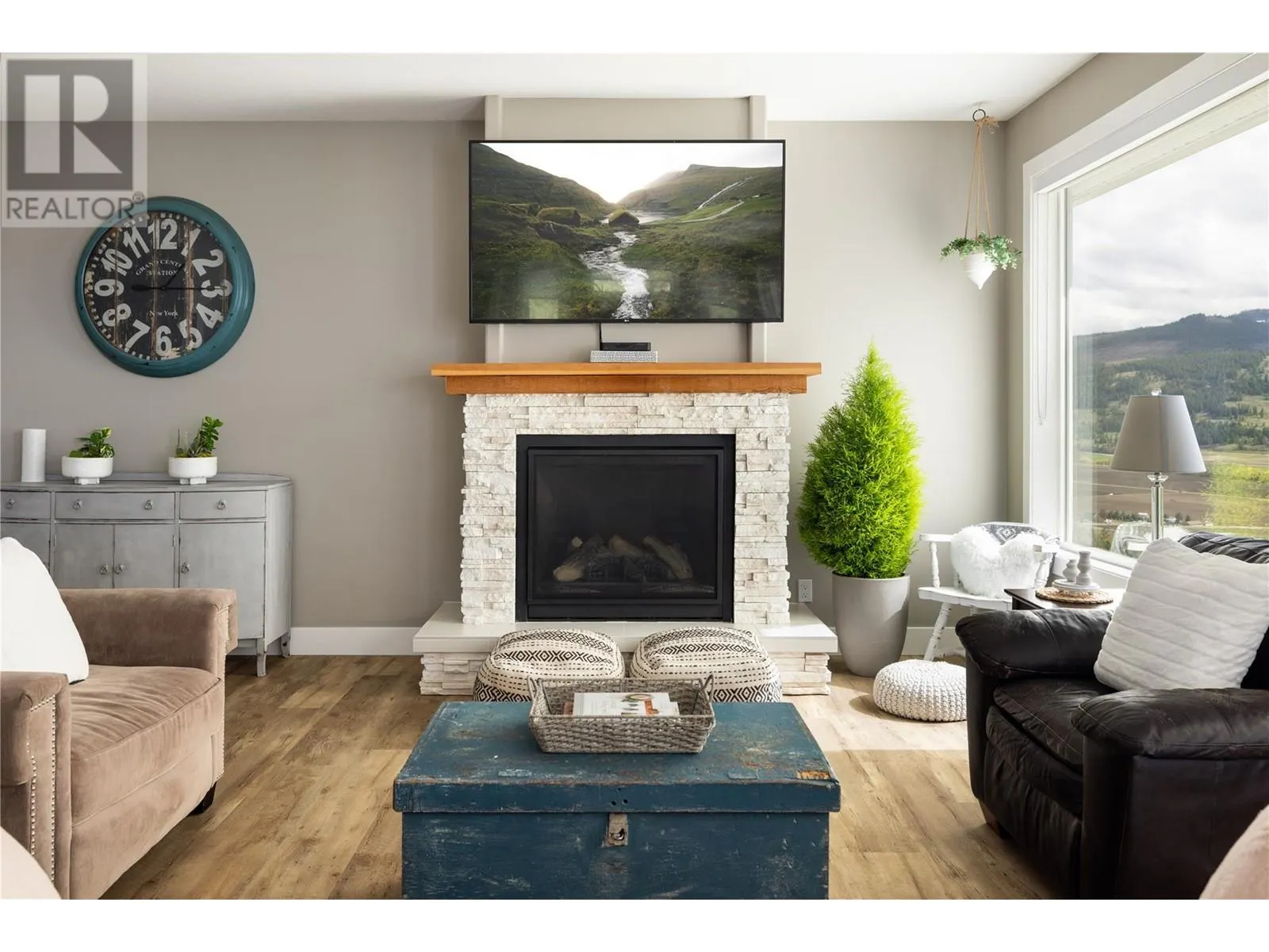 98 Ranchland Place