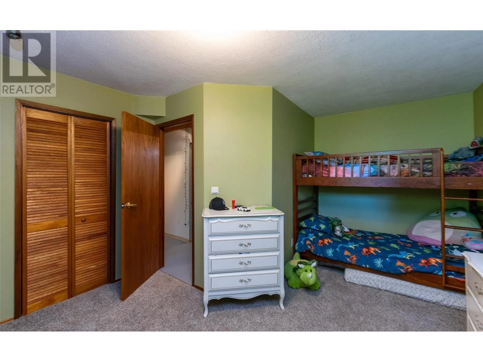2464 Waverly Drive