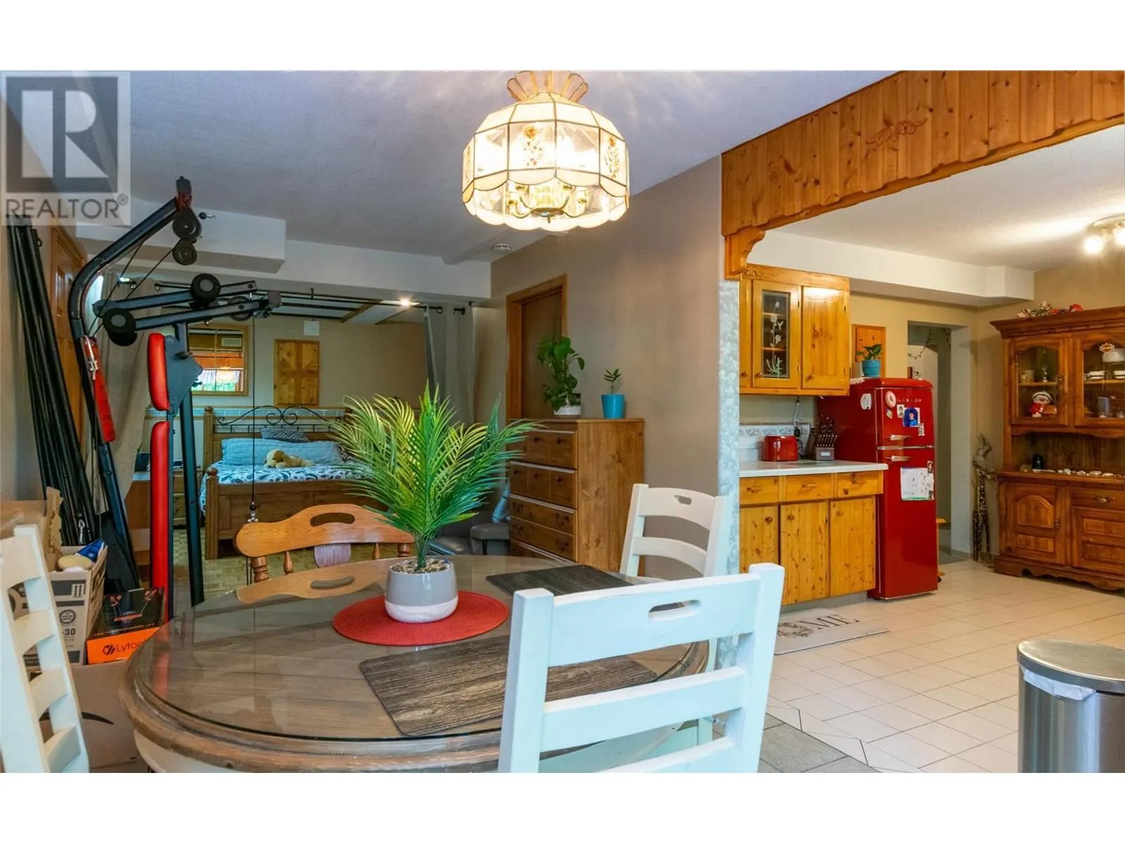 2464 Waverly Drive