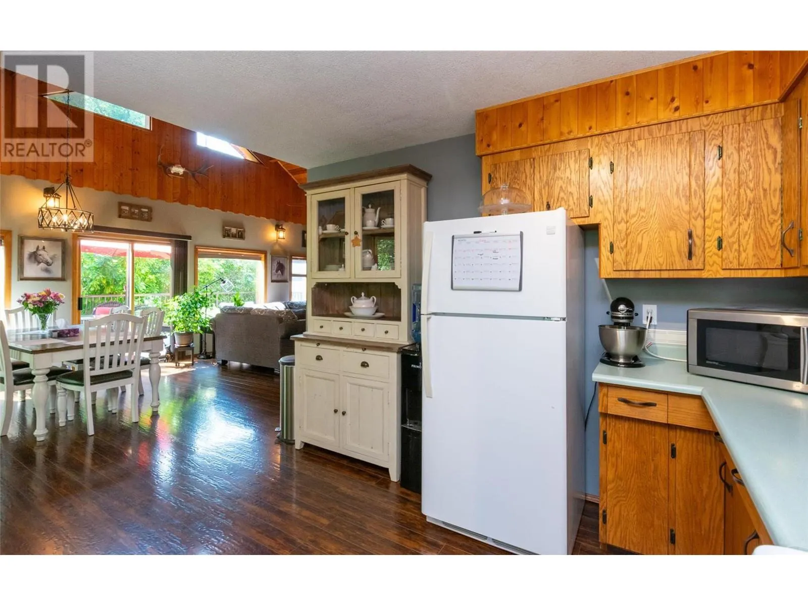 2464 Waverly Drive