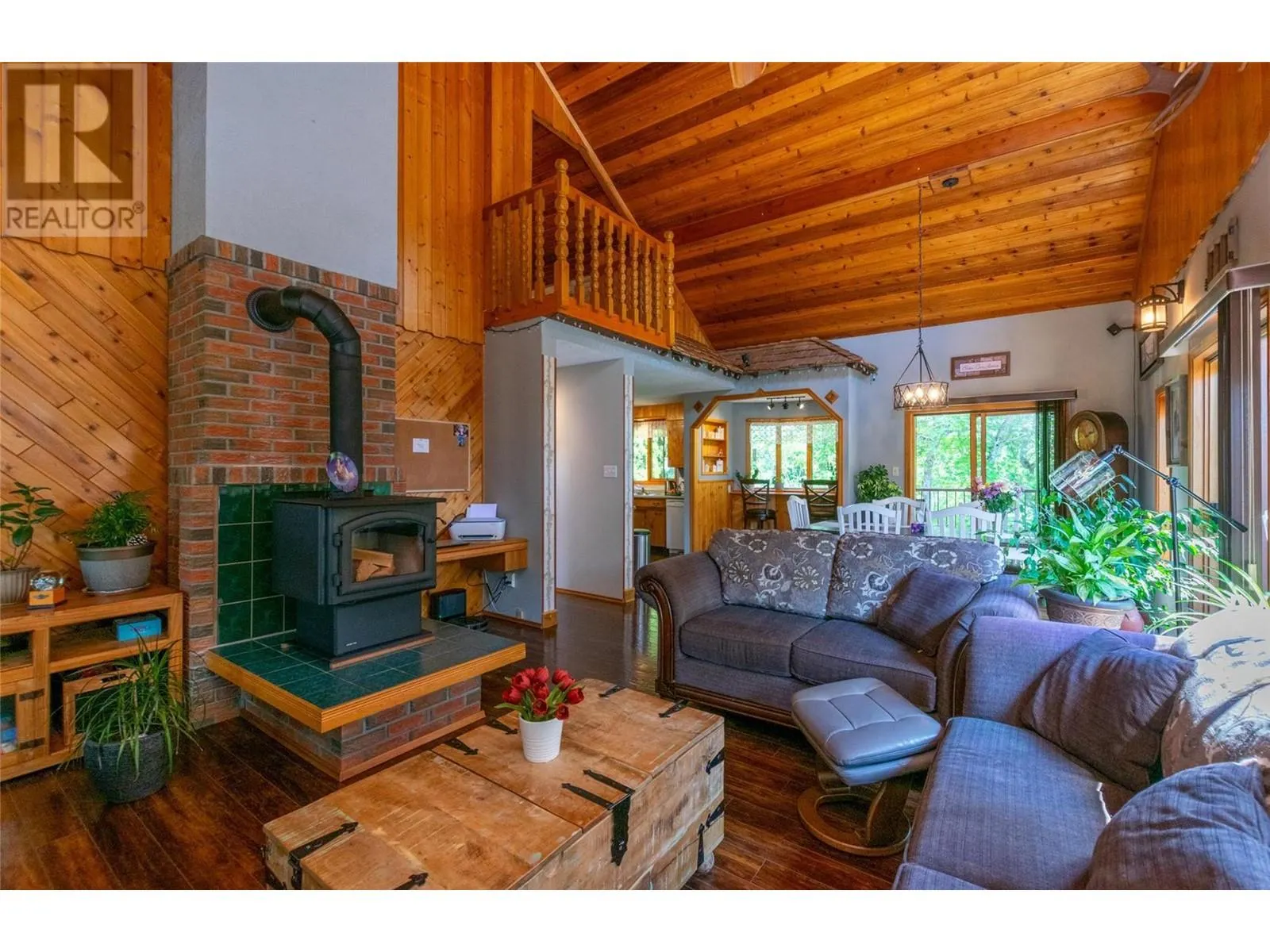 2464 Waverly Drive