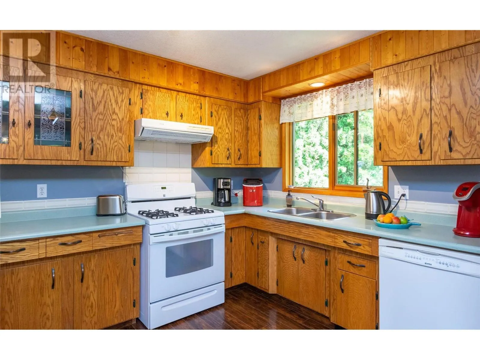 2464 Waverly Drive