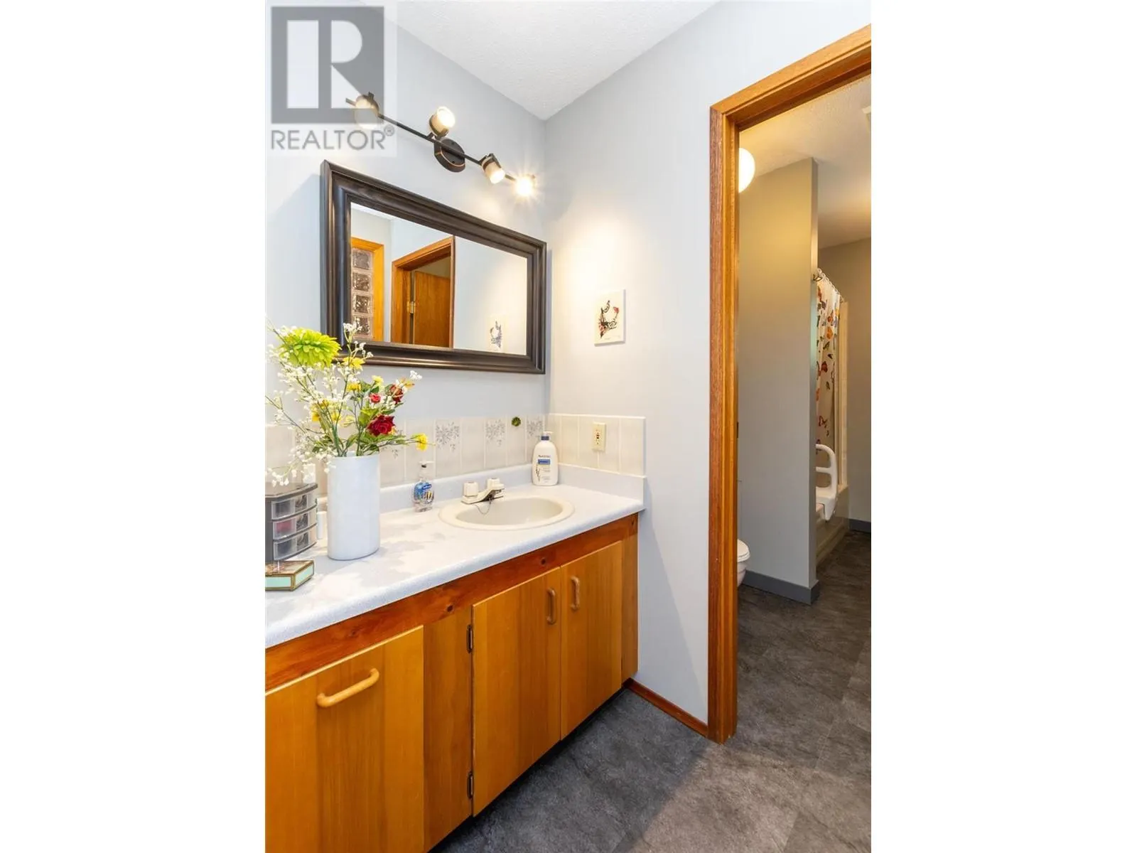 2464 Waverly Drive
