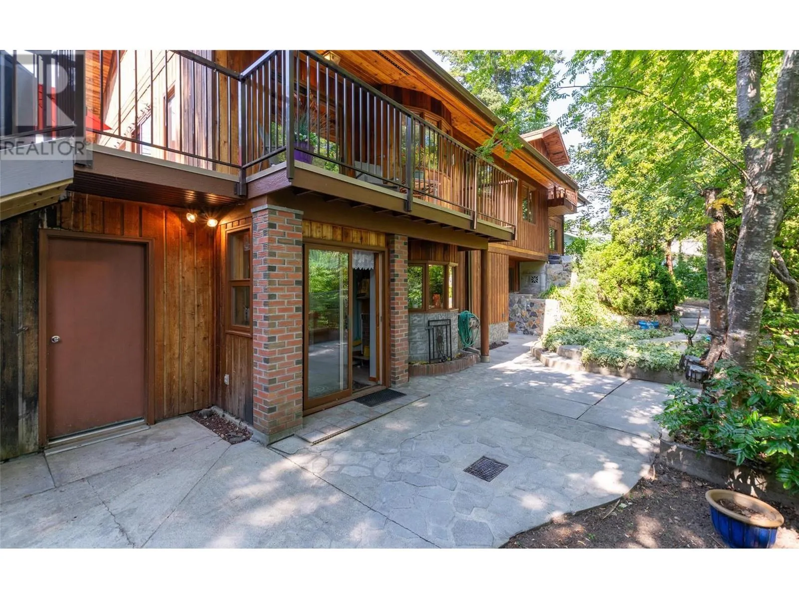 2464 Waverly Drive