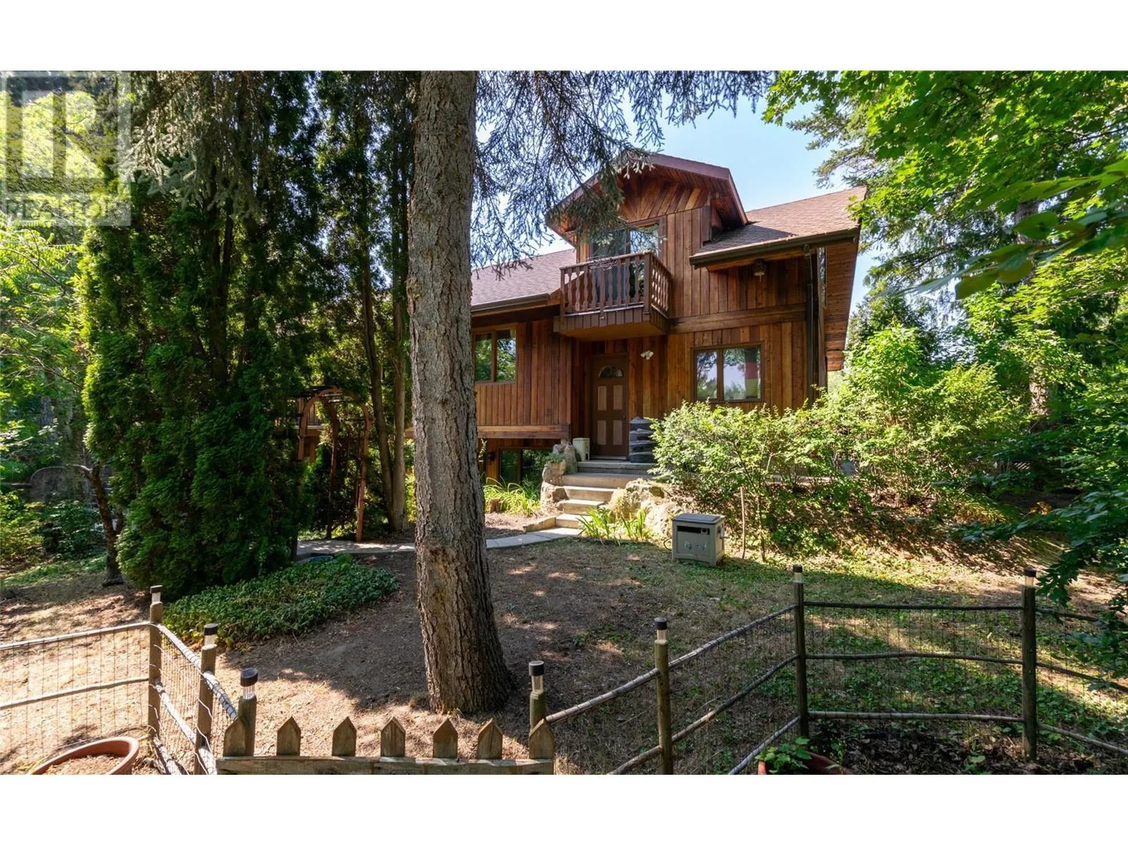 2464 Waverly Drive