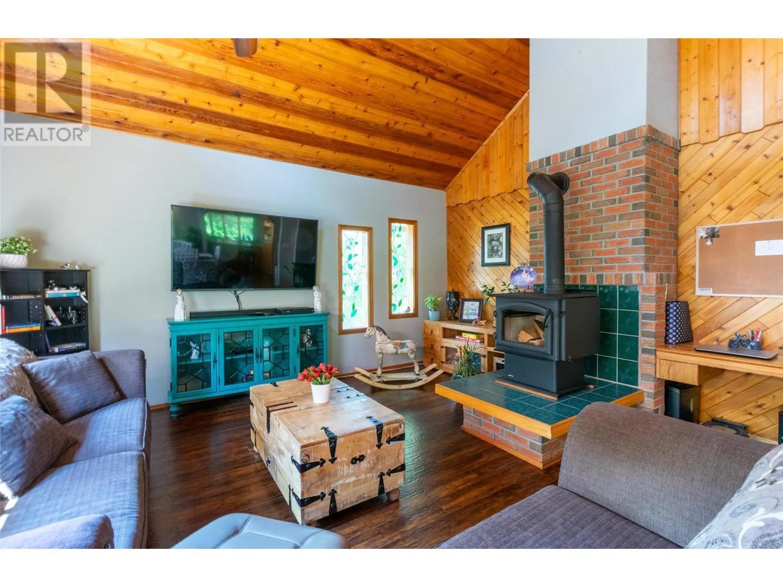 2464 Waverly Drive