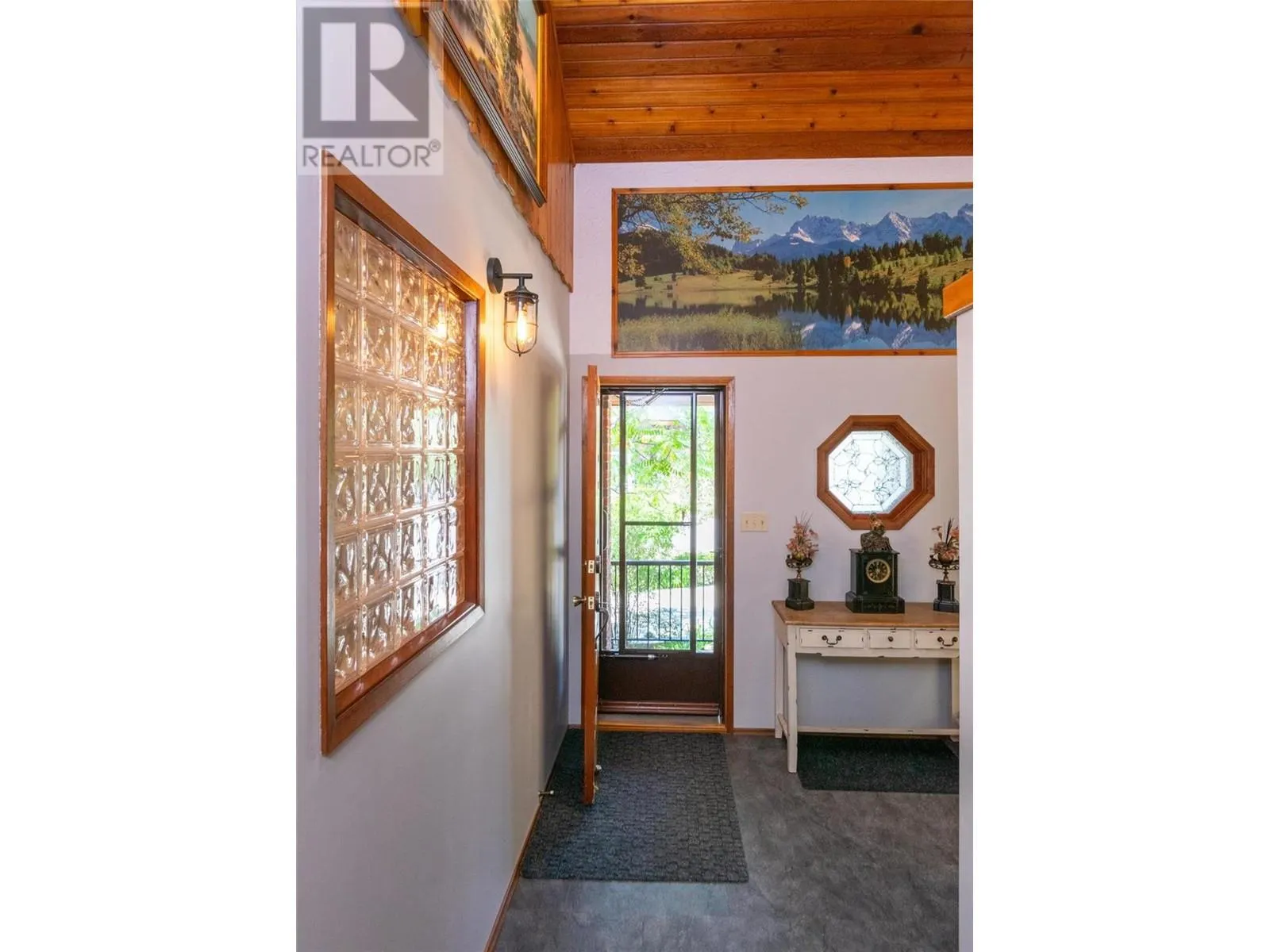 2464 Waverly Drive