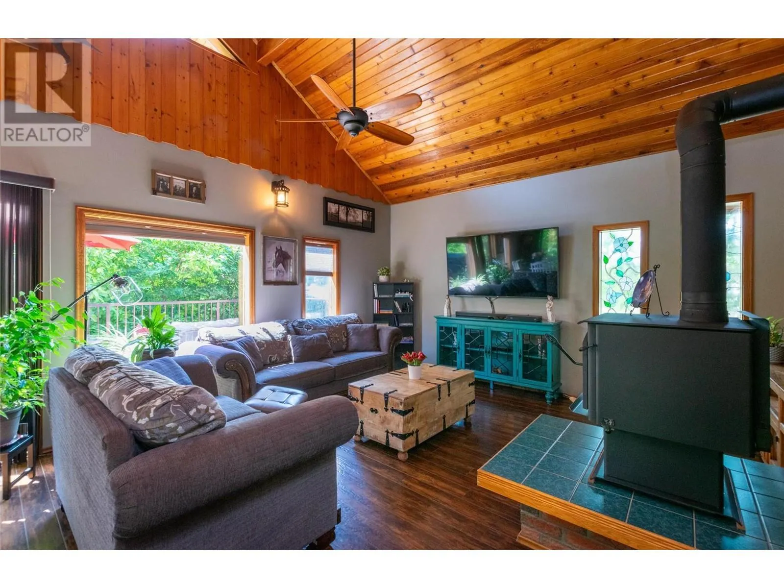 2464 Waverly Drive