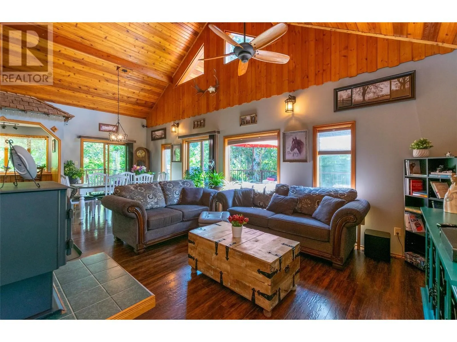2464 Waverly Drive