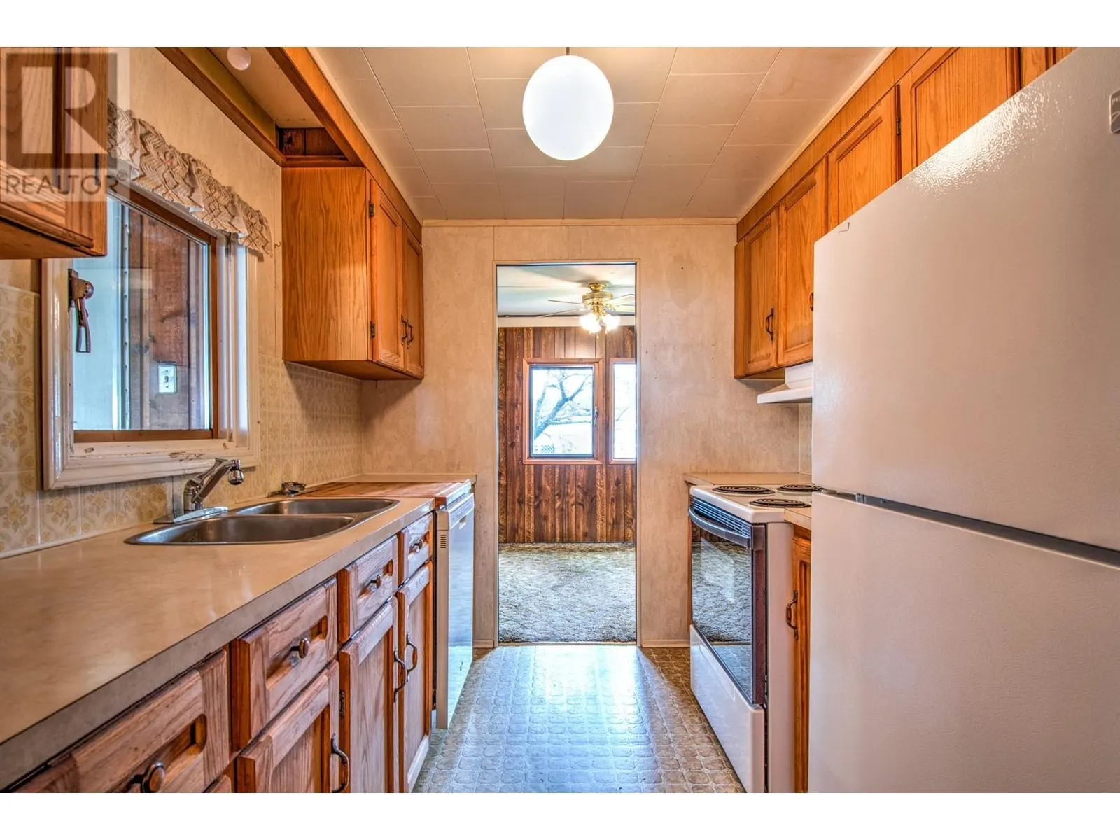 6434 Pleasant Valley Road