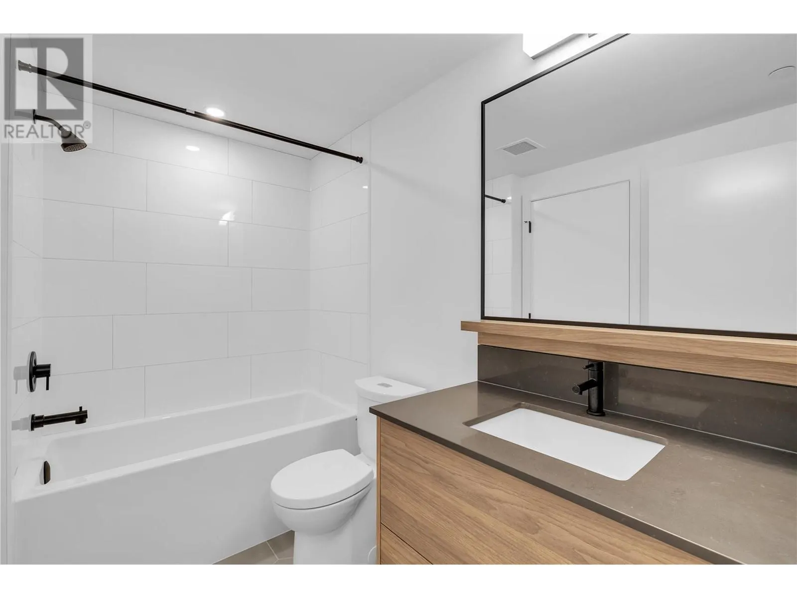 1471 St Paul Street Unit# 1906 Lot# SL137