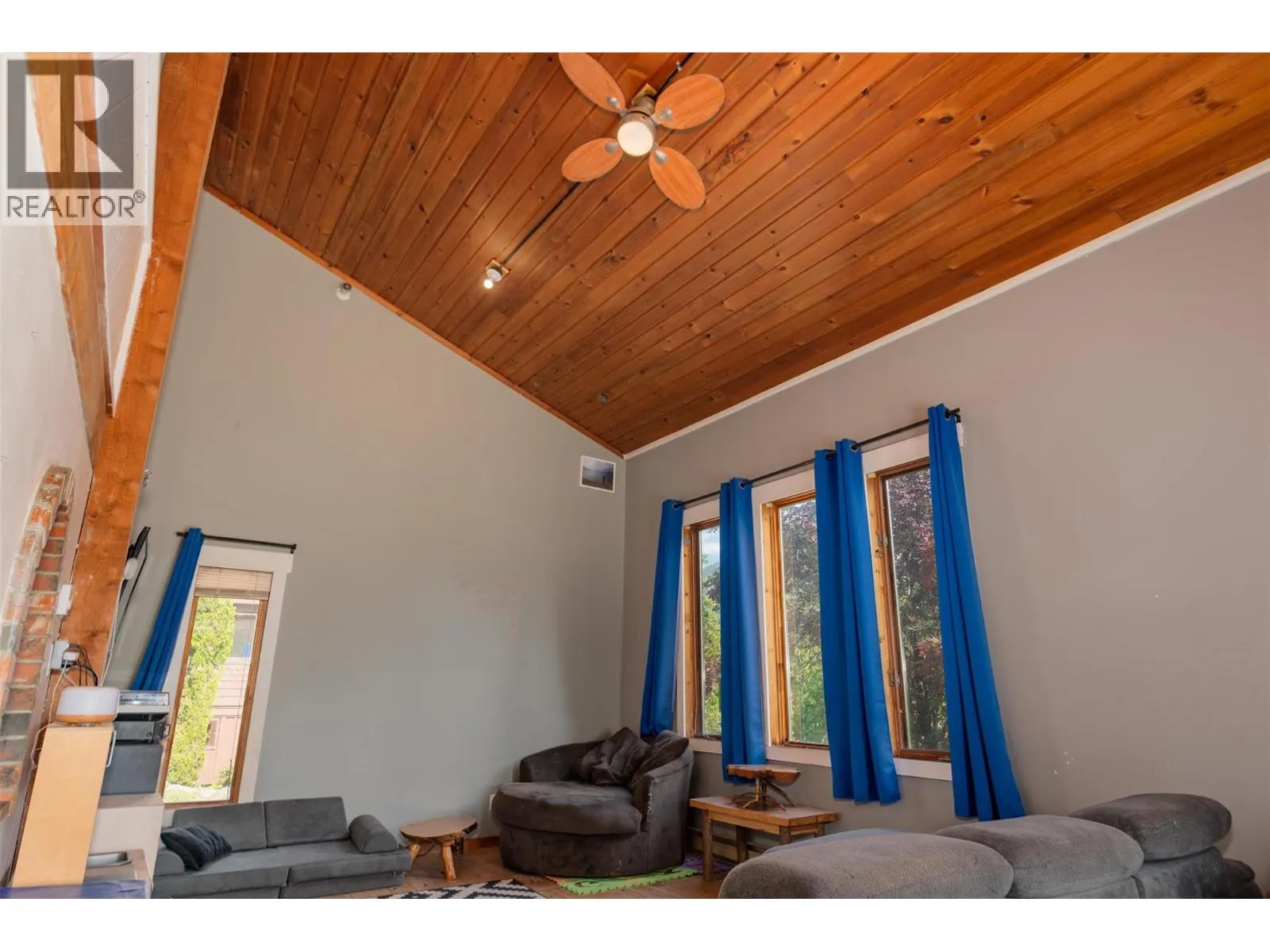 3216 SOUTH SLOCAN VILLAGE Road