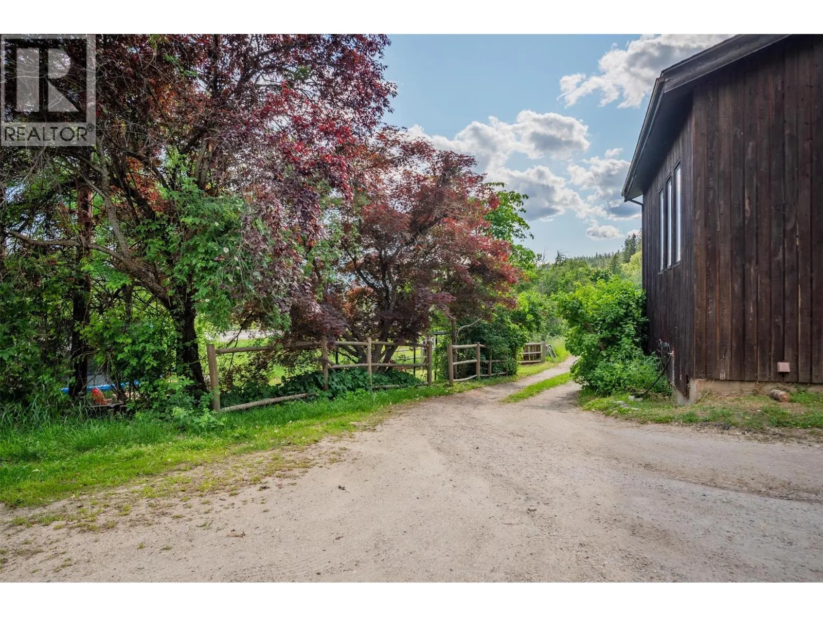 3216 SOUTH SLOCAN VILLAGE Road