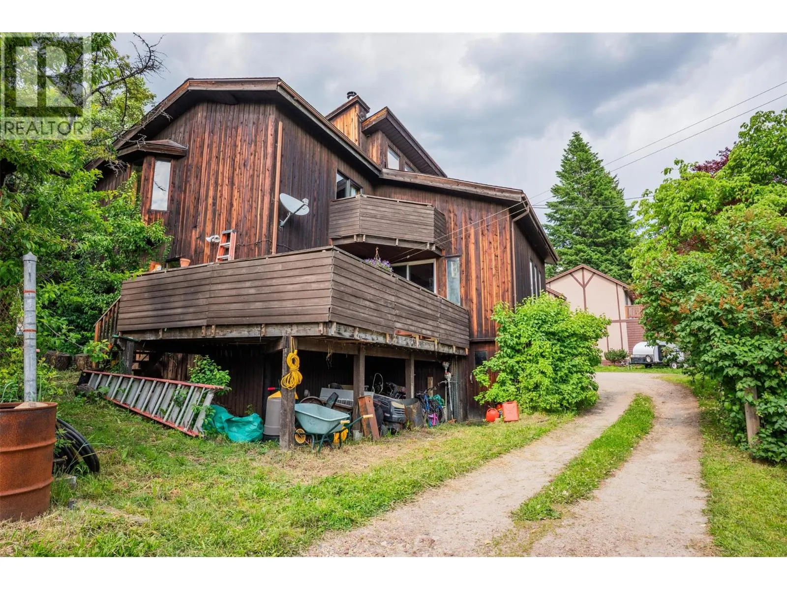 3216 SOUTH SLOCAN VILLAGE Road