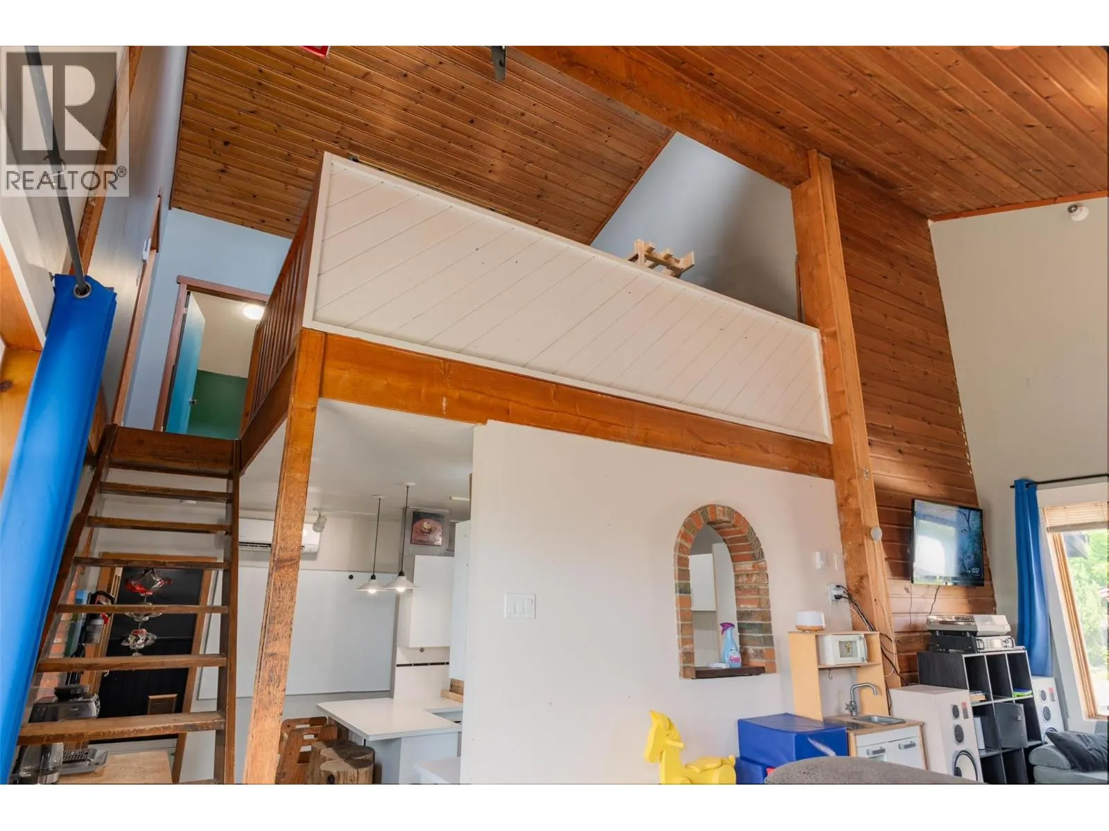 3216 SOUTH SLOCAN VILLAGE Road