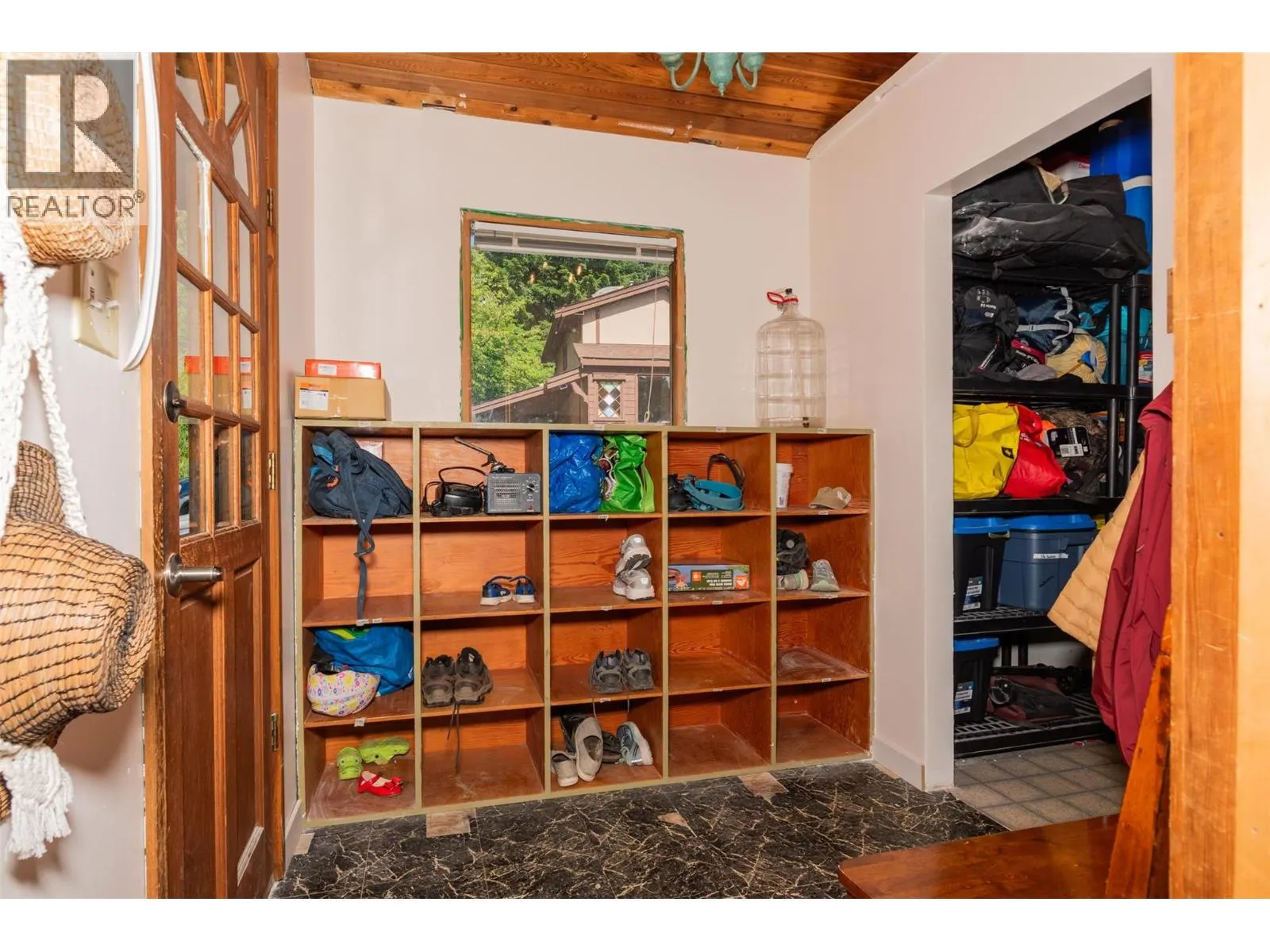 3216 SOUTH SLOCAN VILLAGE Road