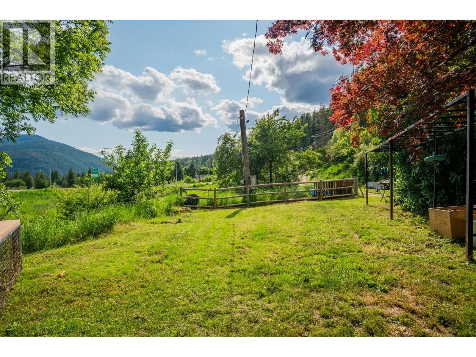 3216 SOUTH SLOCAN VILLAGE Road