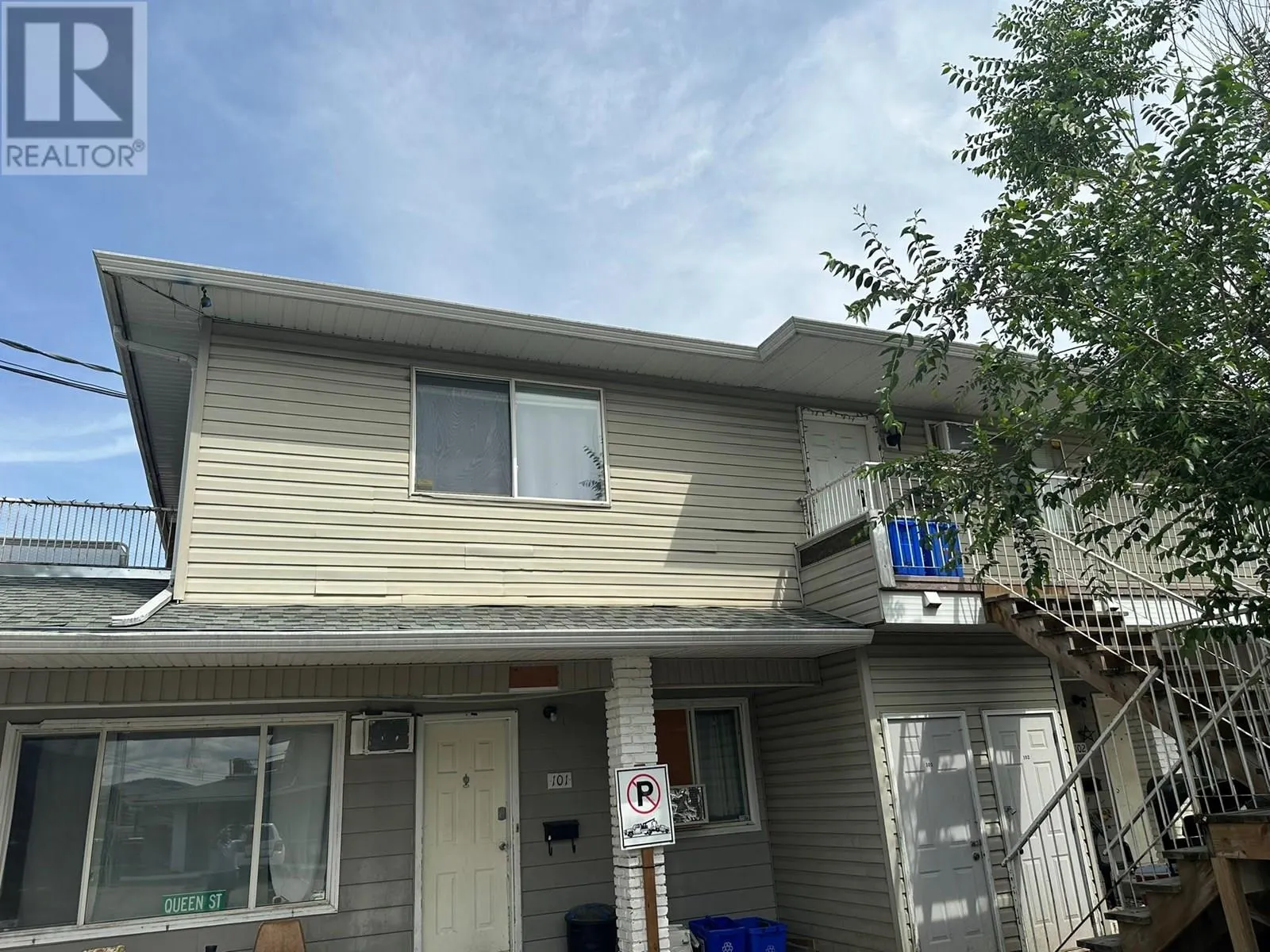 3710-3712 24 Avenue