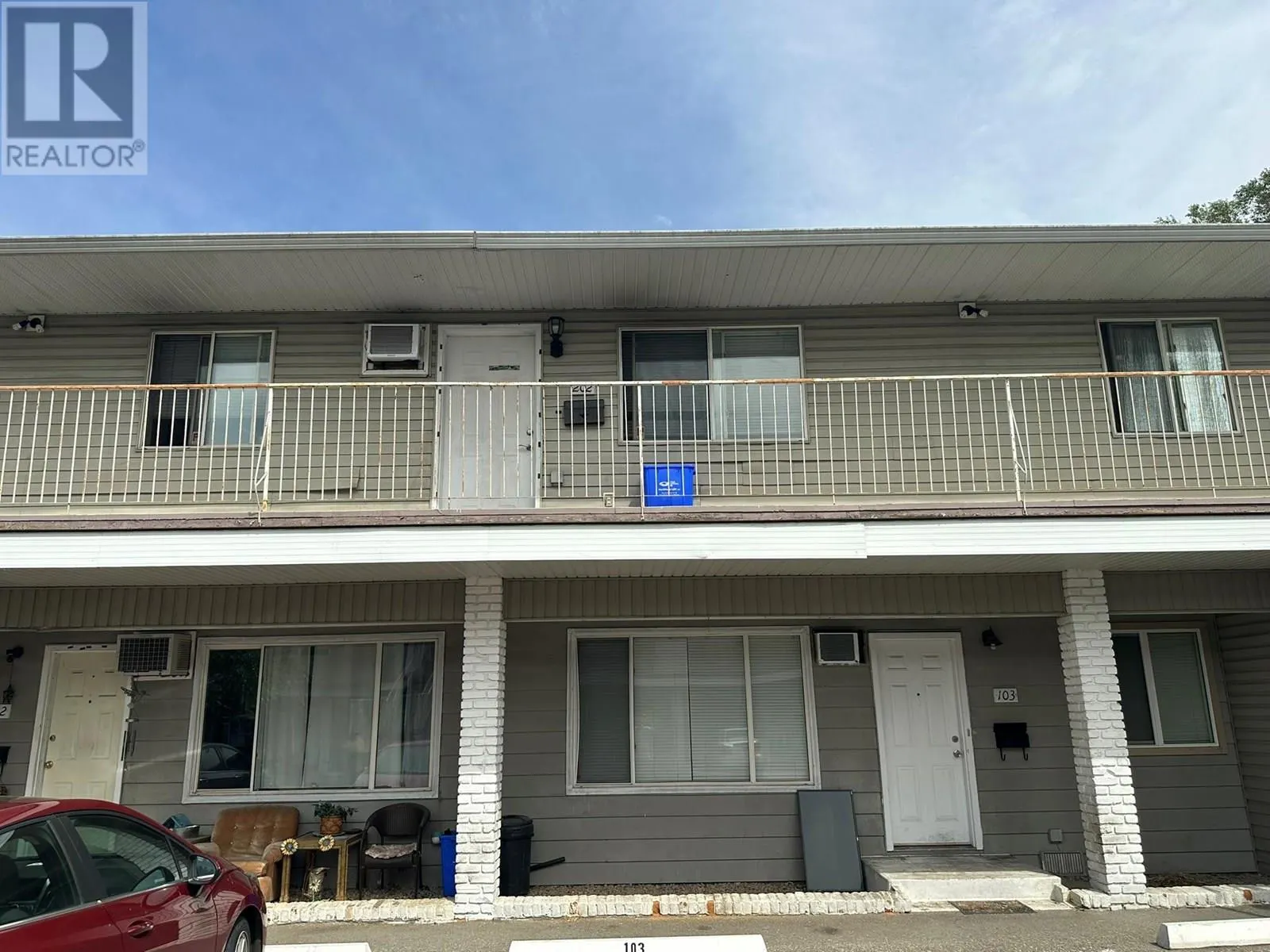 3710-3712 24 Avenue