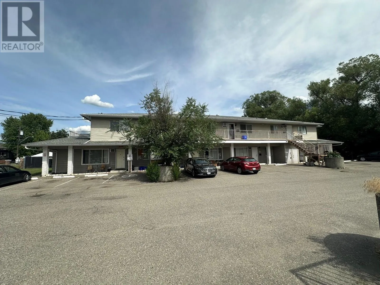 3710-3712 24 Avenue