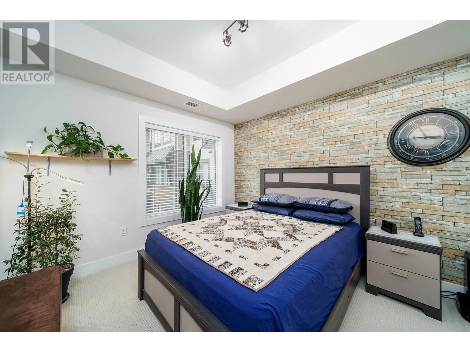 4380 Lakeshore Road Unit# 226