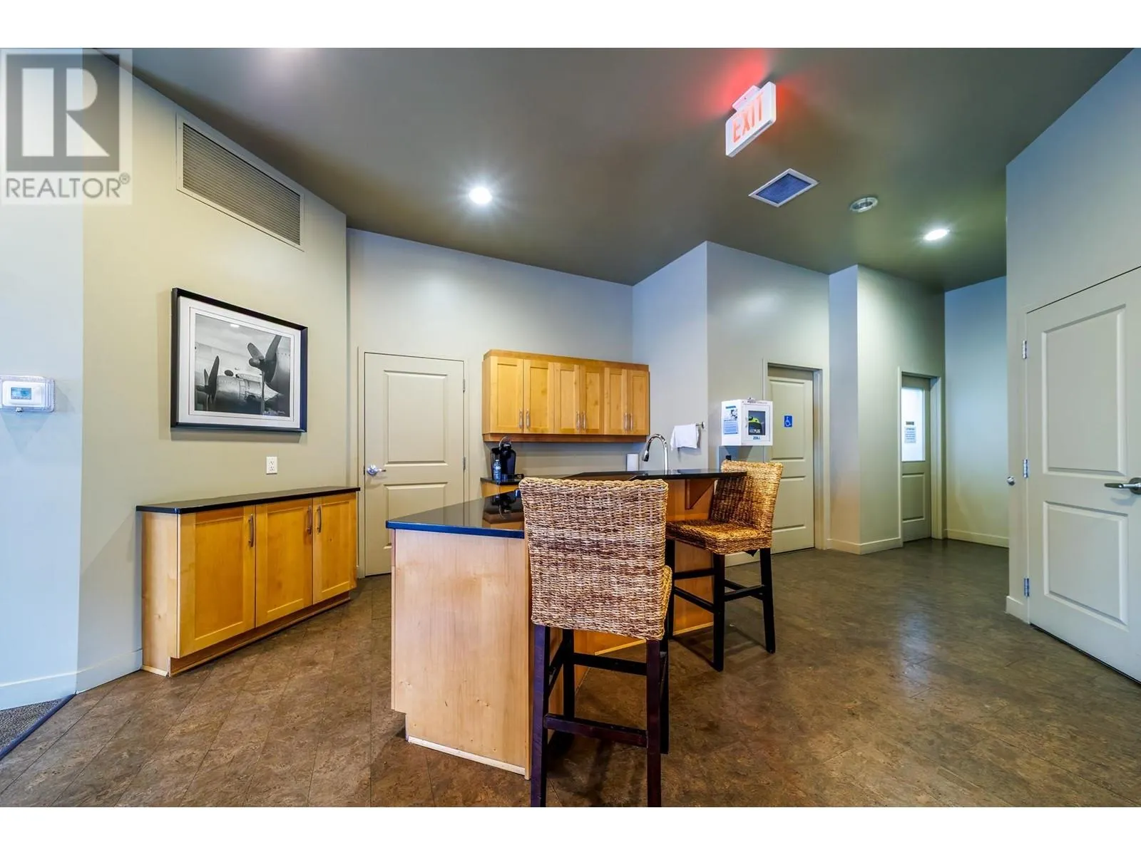4380 Lakeshore Road Unit# 226
