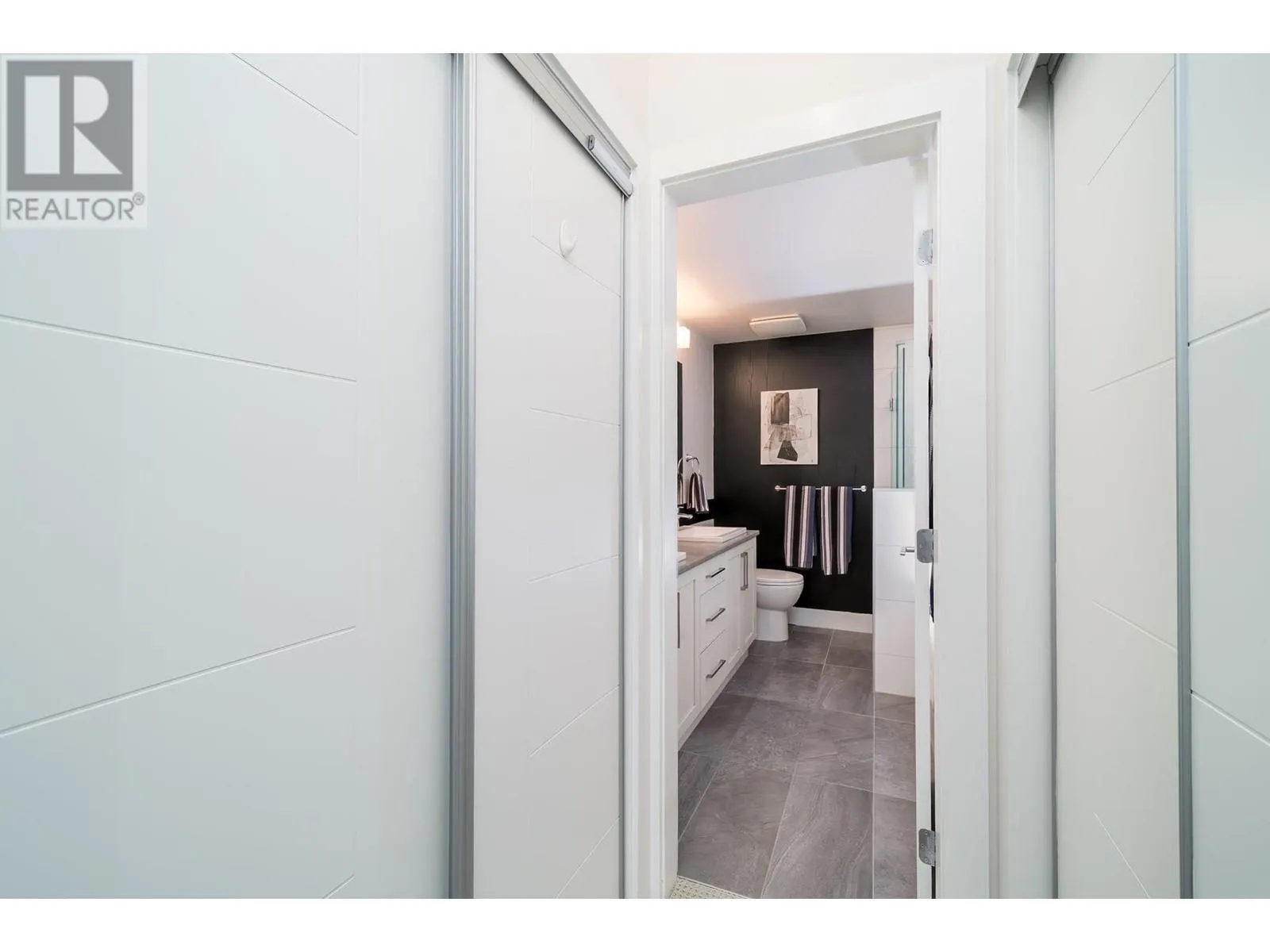 4380 Lakeshore Road Unit# 226