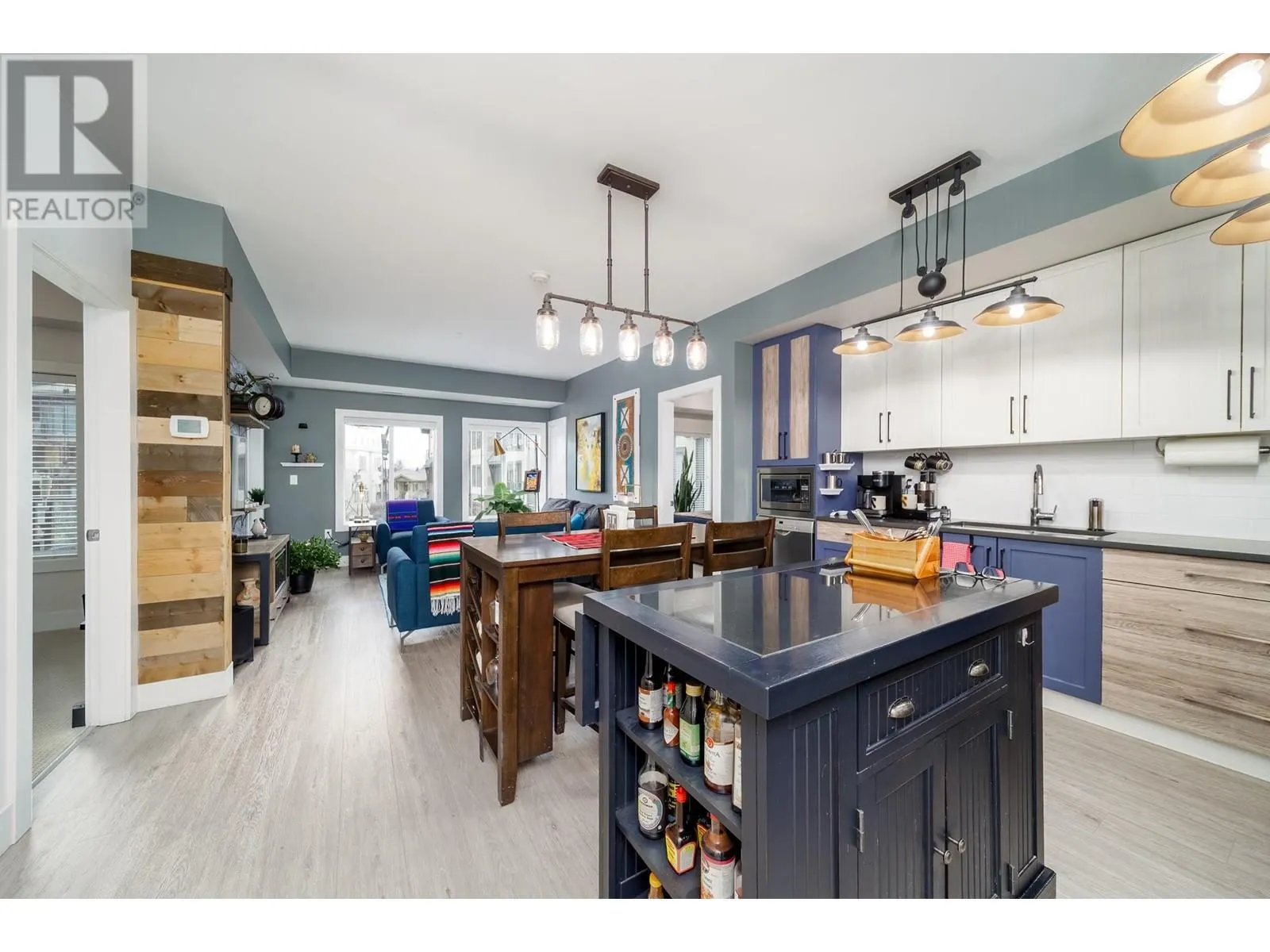 4380 Lakeshore Road Unit# 226