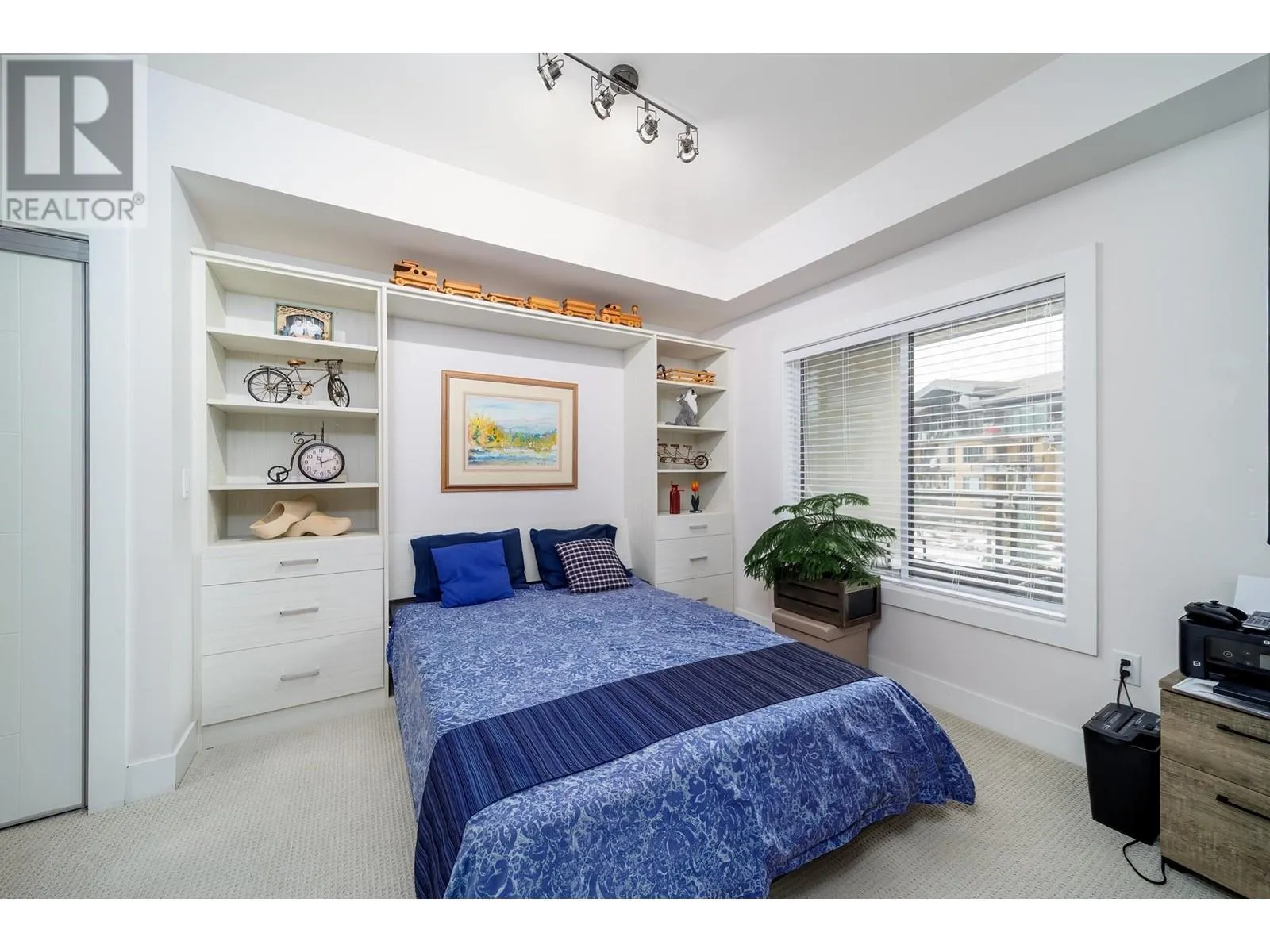 4380 Lakeshore Road Unit# 226