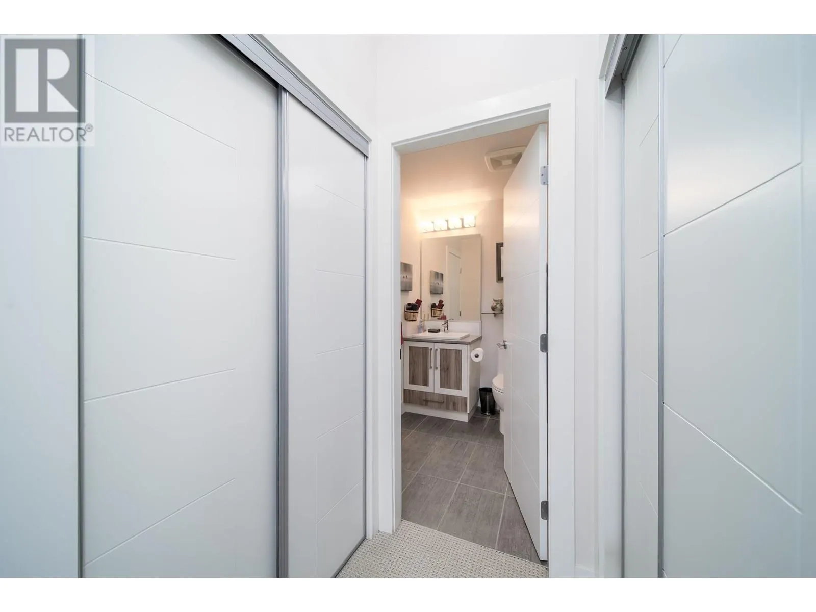 4380 Lakeshore Road Unit# 226