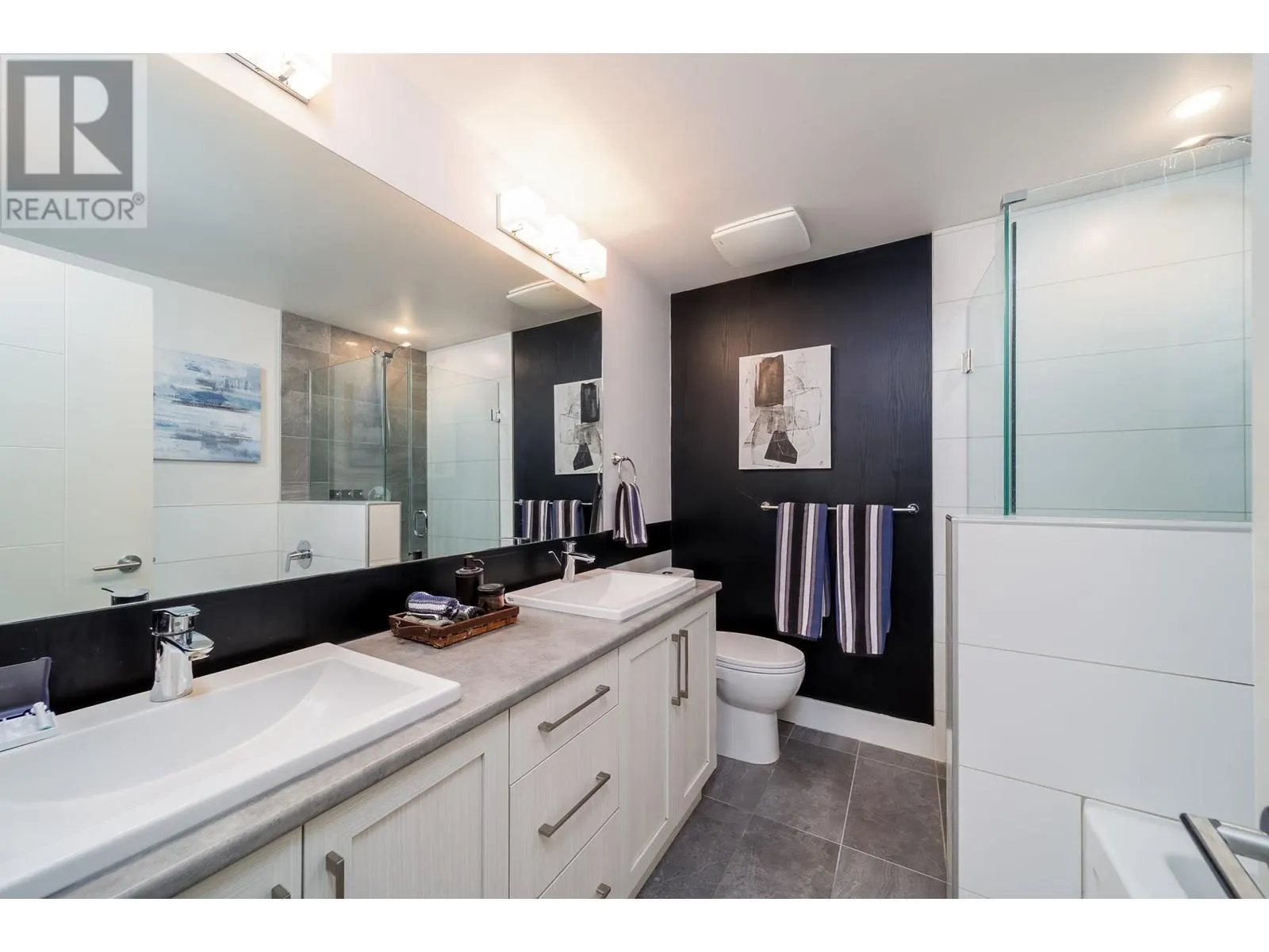 4380 Lakeshore Road Unit# 226