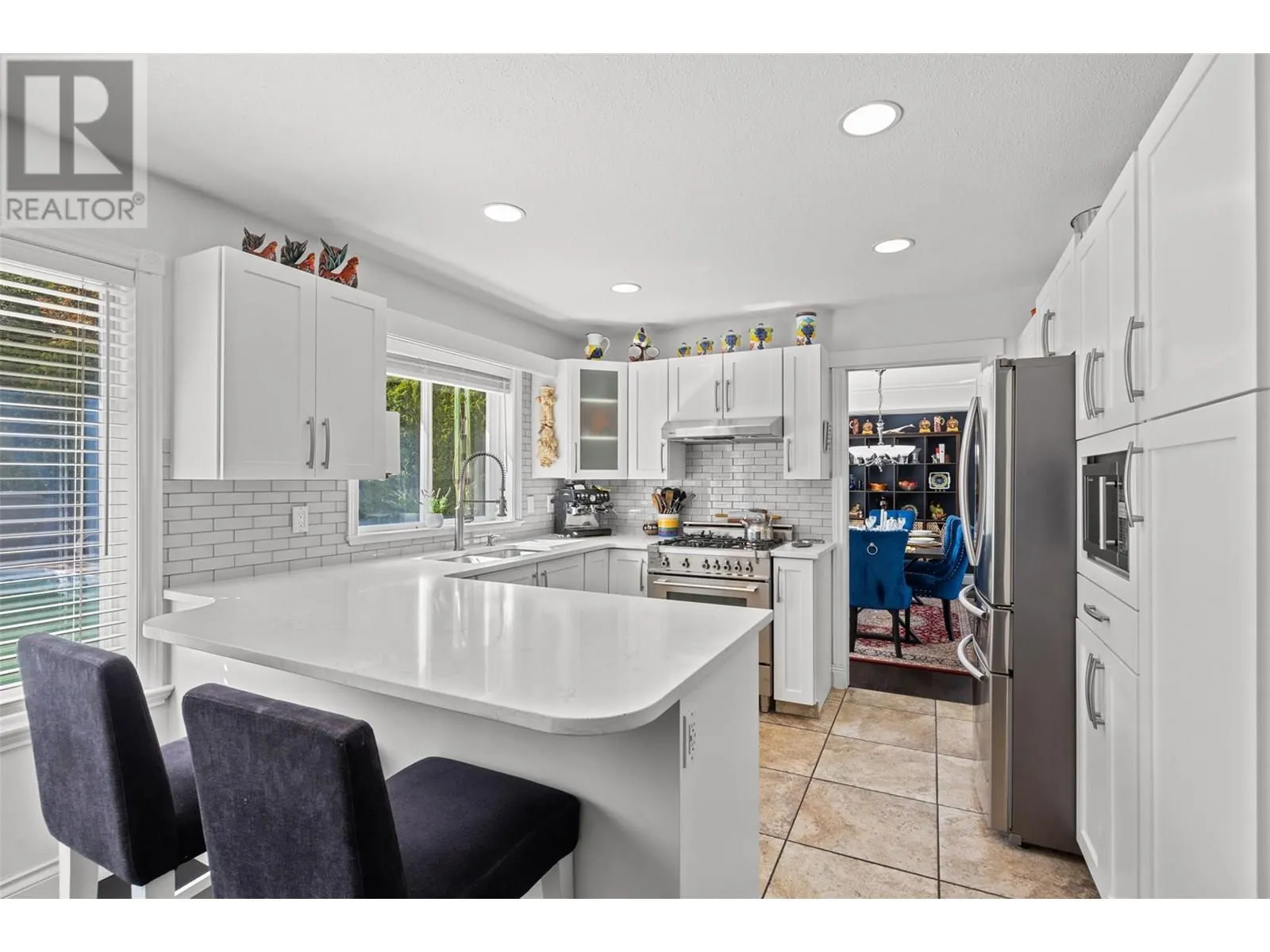 3016 Lakeview Cove Road