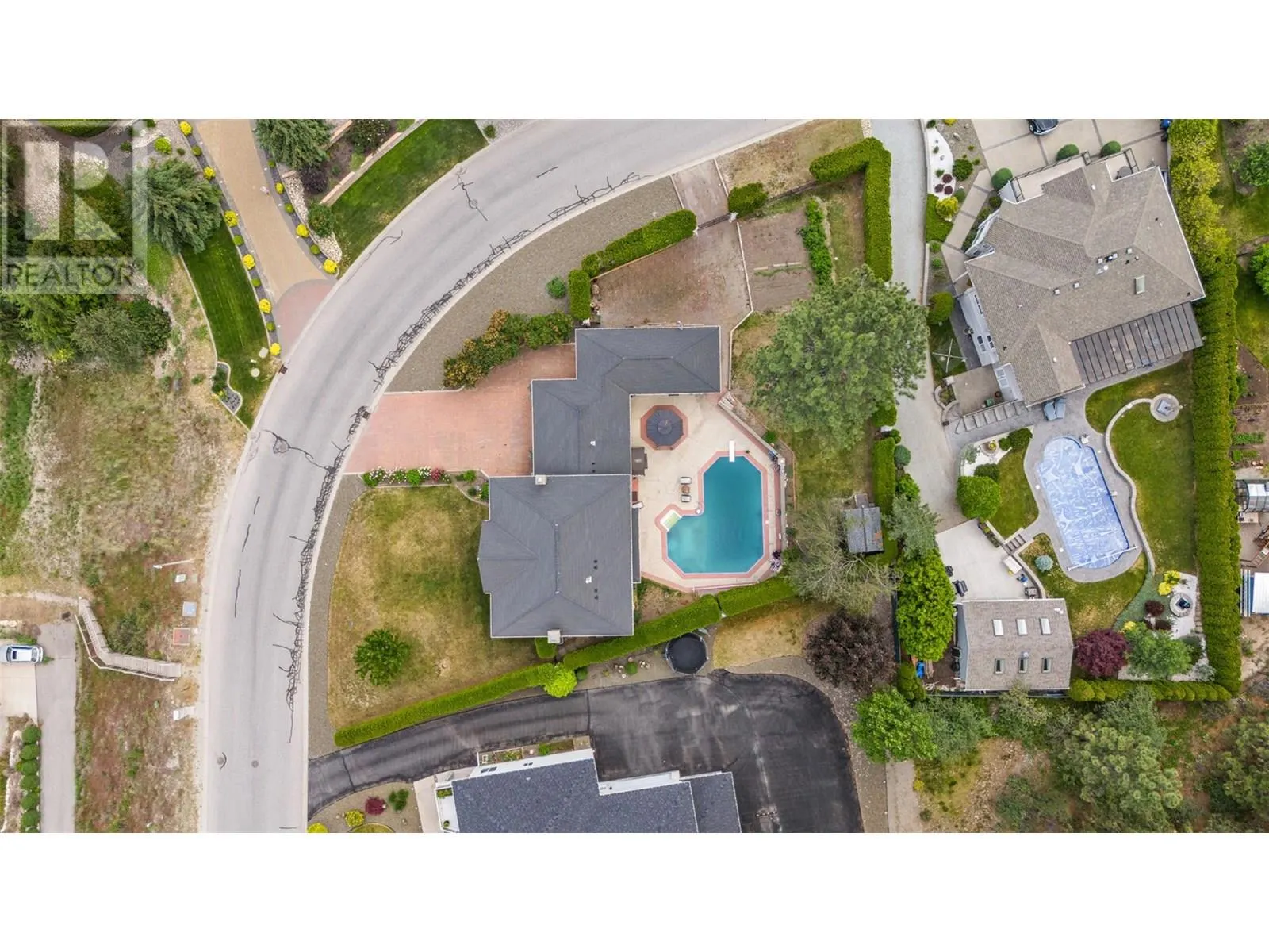 3016 Lakeview Cove Road