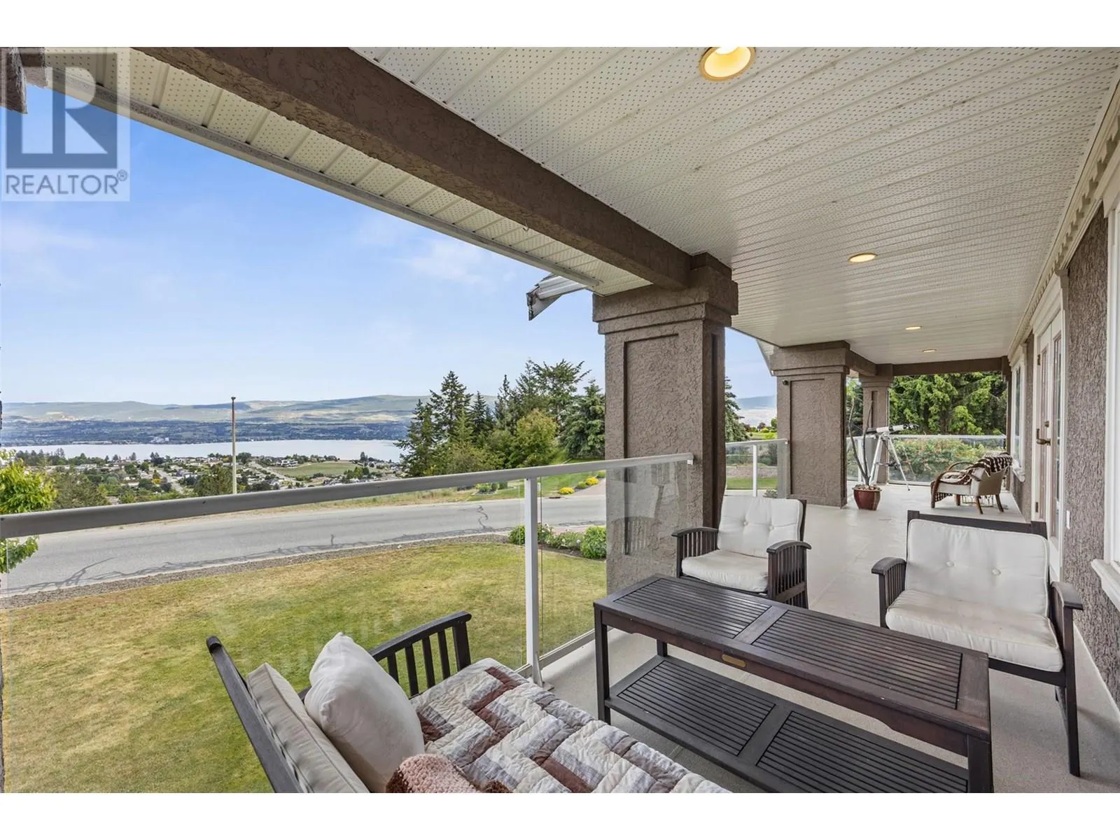 3016 Lakeview Cove Road