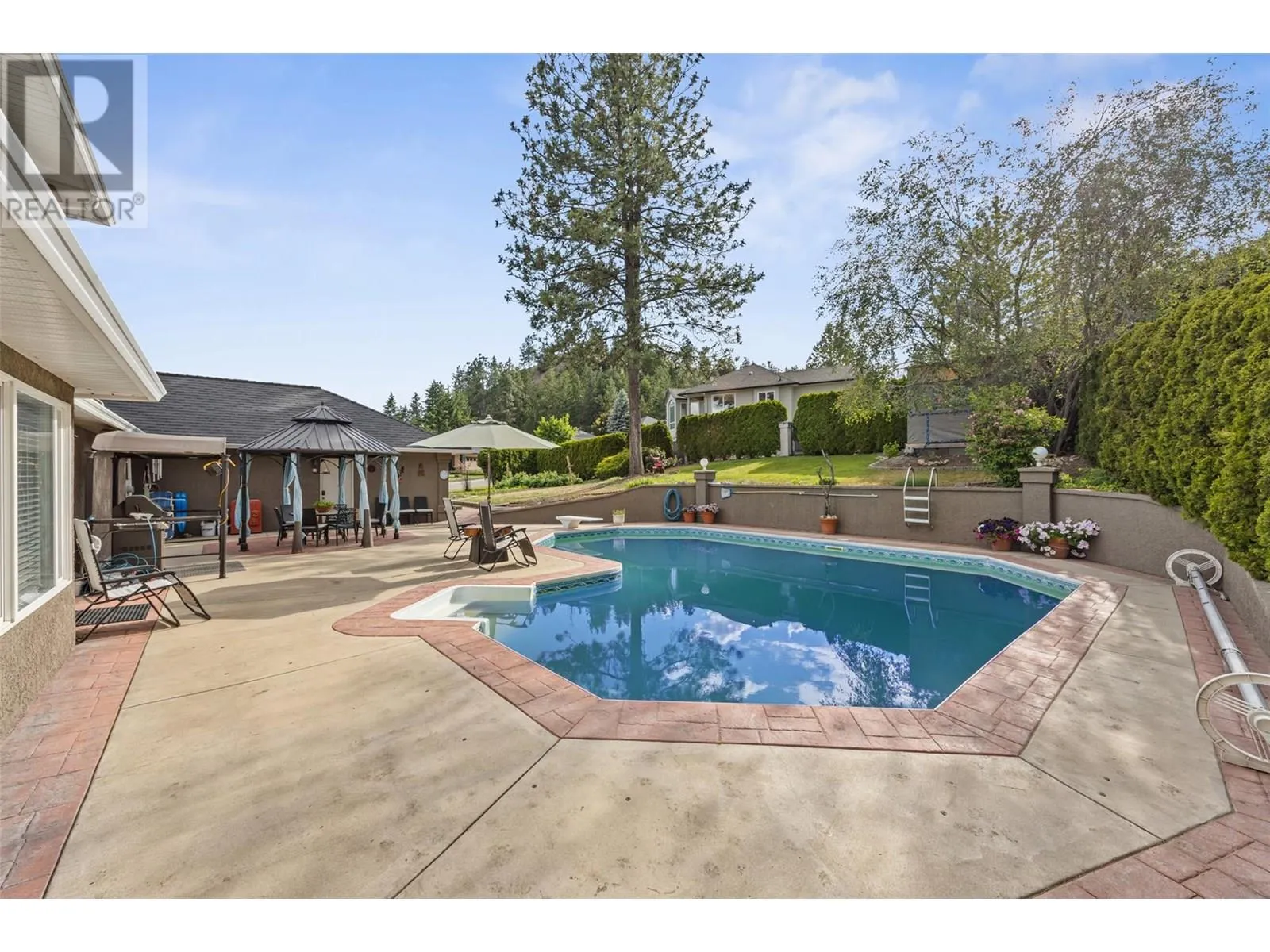 3016 Lakeview Cove Road